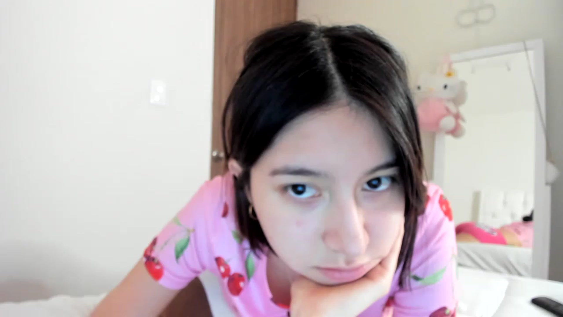 Gallery image thumbnail from Cherrycute666's myfreecams stream on, 03/10/2023, 24:05 image 16 of 20