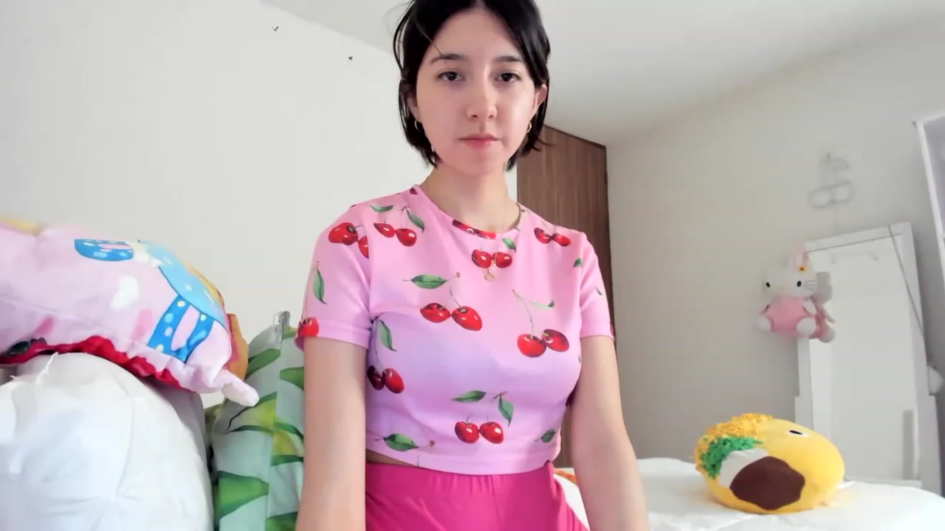 Gallery image thumbnail from Cherrycute666's myfreecams stream on, 03/10/2023, 03:12 image 14 of 20