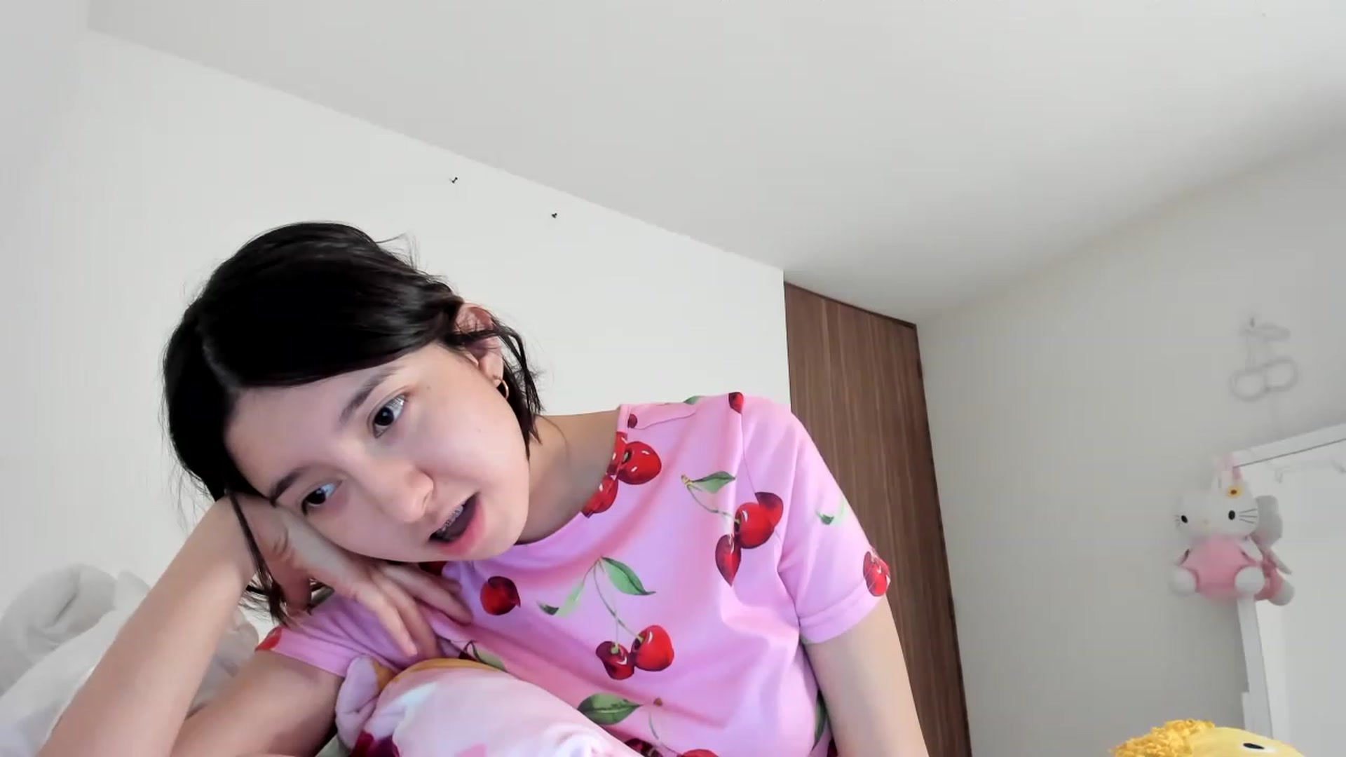 Gallery image thumbnail from Cherrycute666's myfreecams stream on, 03/10/2023, 07:57 image 3 of 20