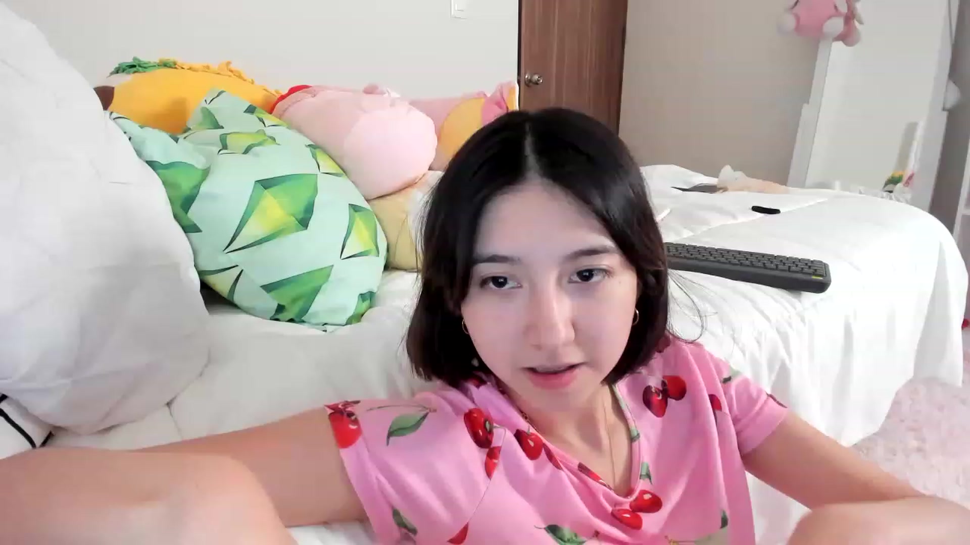 Gallery image thumbnail from Cherrycute666's myfreecams stream on, 03/10/2023, 12:27 image 4 of 20