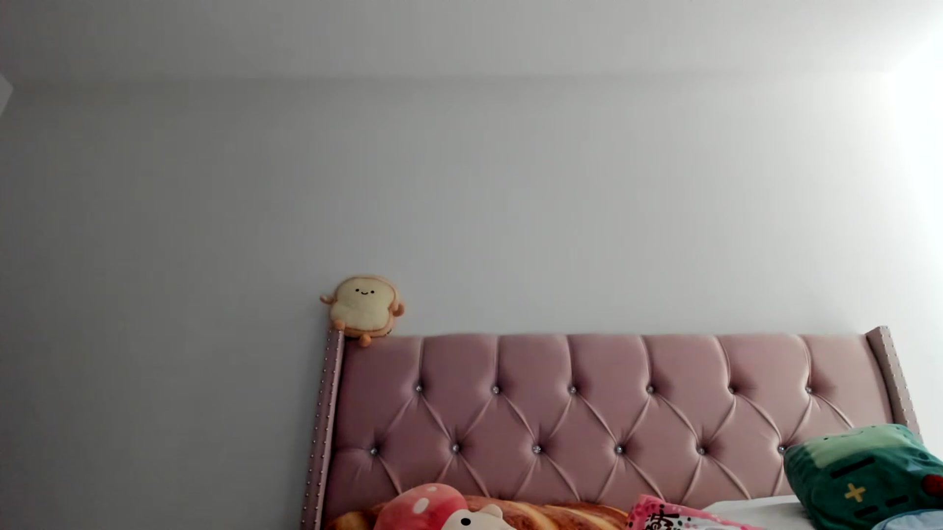 Gallery image thumbnail from Cherrycute666's myfreecams stream on, 03/10/2023, 17:54 image 12 of 20