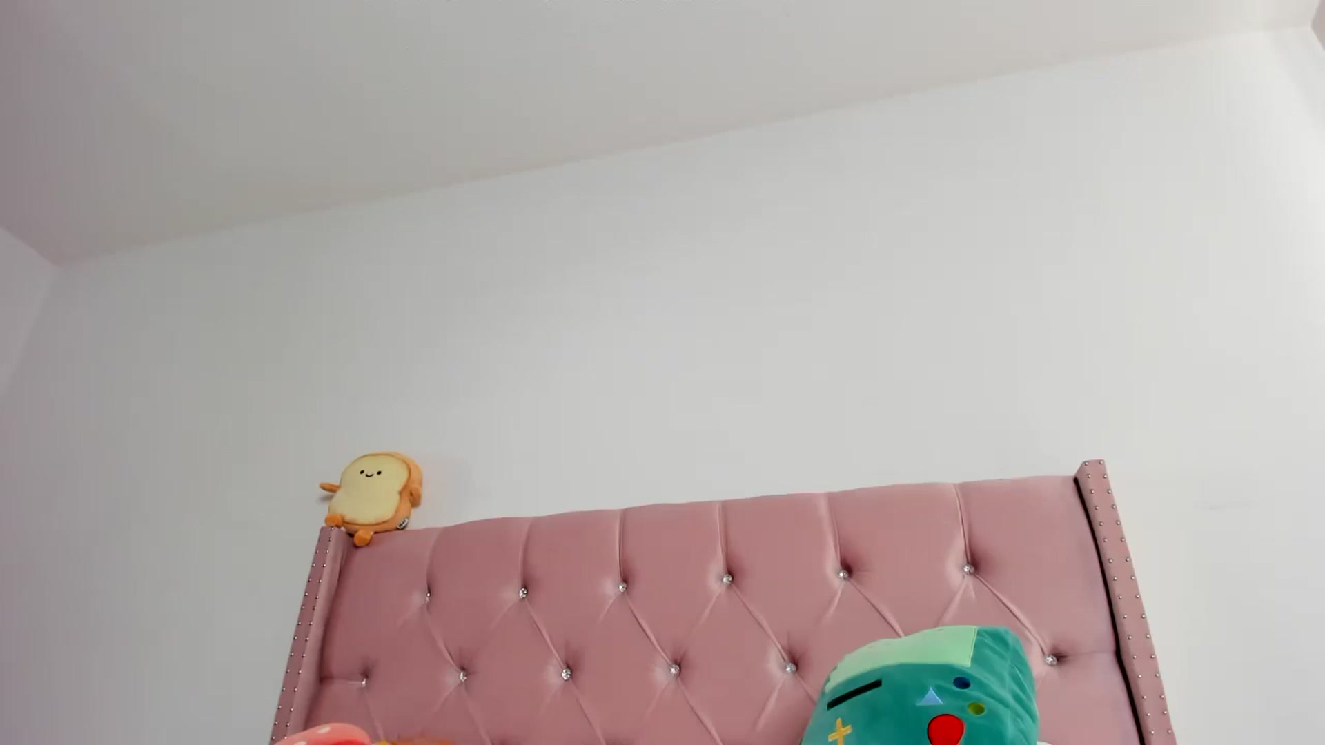 Gallery image thumbnail from Cherrycute666's myfreecams stream on, 03/10/2023, 22:34 image 4 of 20