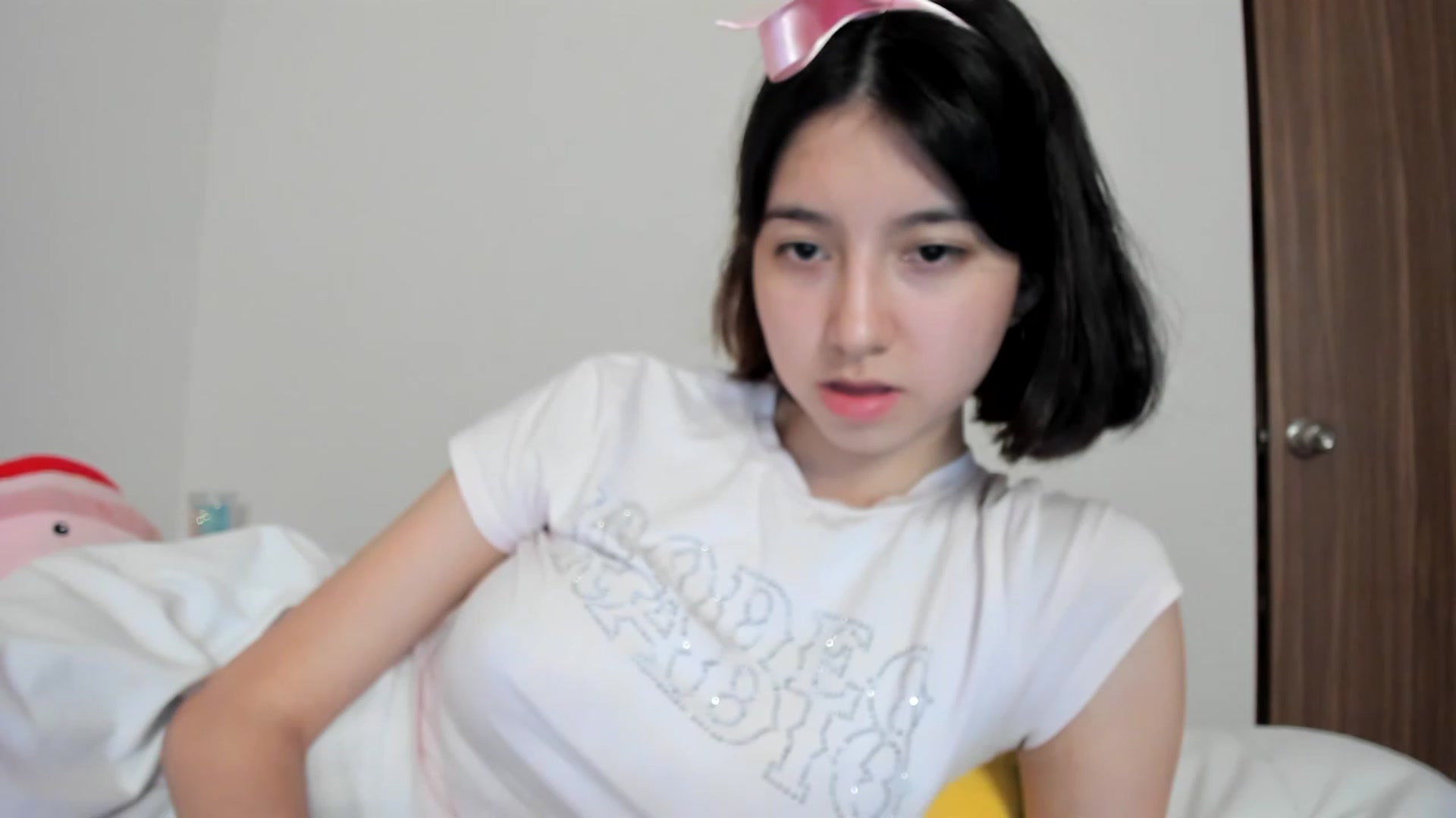 Gallery image thumbnail from Cherrycute666's myfreecams stream on, 03/11/2023, 07:21 image 13 of 20