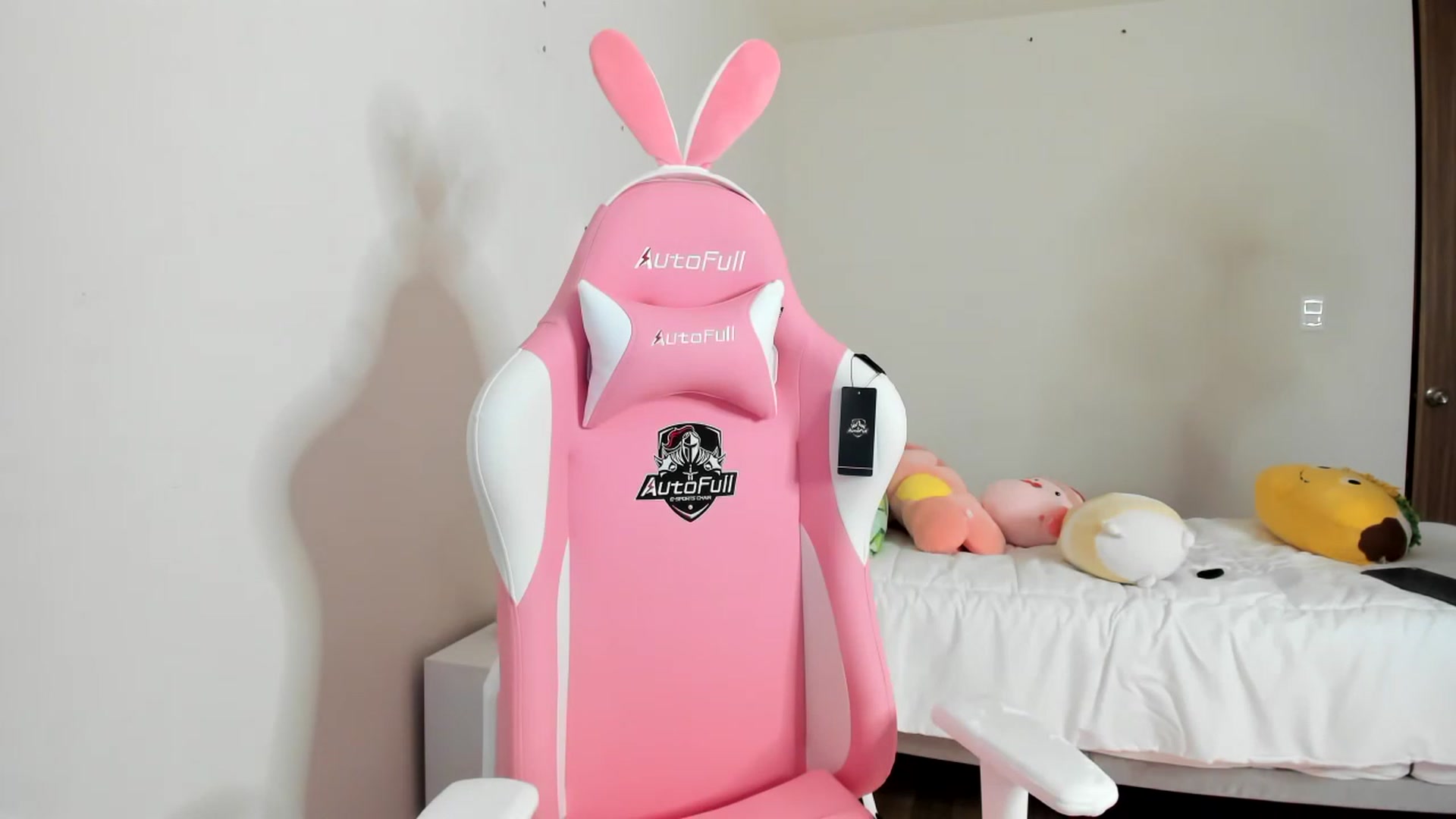 Gallery image thumbnail from Cherrycute666's myfreecams stream on, 03/11/2023, 07:21 image 19 of 20