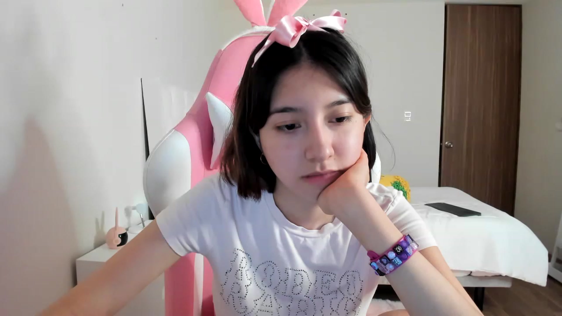 Gallery image thumbnail from Cherrycute666's myfreecams stream on, 03/11/2023, 08:44 image 14 of 20