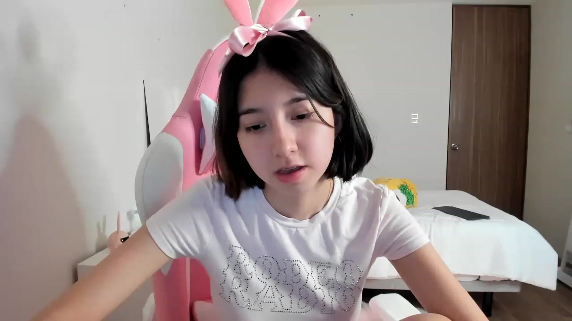 Gallery image thumbnail from Cherrycute666's myfreecams stream on, 03/11/2023, 08:44 image 18 of 20