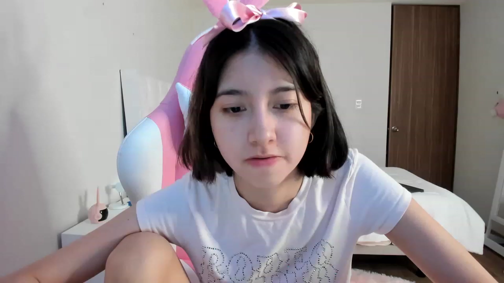 Gallery image thumbnail from Cherrycute666's myfreecams stream on, 03/11/2023, 08:44 image 6 of 20