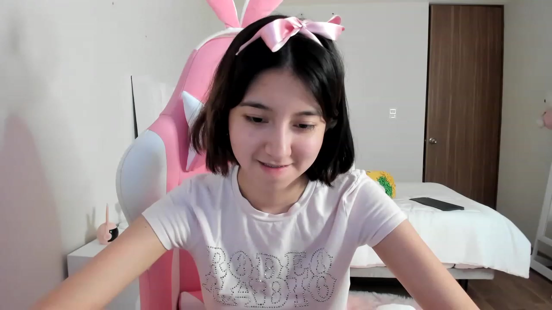 Gallery image thumbnail from Cherrycute666's myfreecams stream on, 03/11/2023, 08:44 image 4 of 20