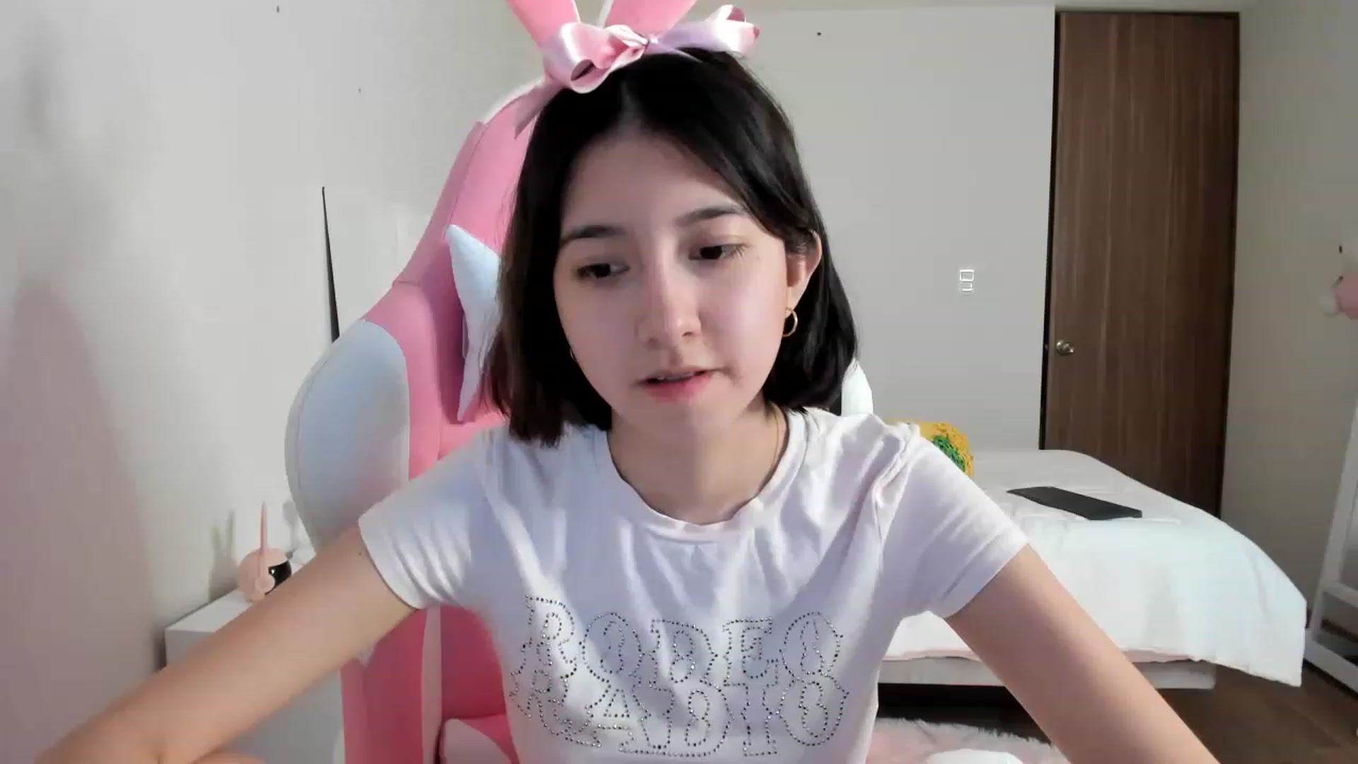 Gallery image thumbnail from Cherrycute666's myfreecams stream on, 03/11/2023, 08:44 image 3 of 20