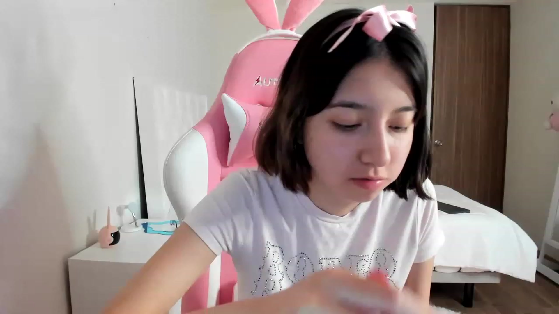 Gallery image thumbnail from Cherrycute666's myfreecams stream on, 03/11/2023, 08:44 image 9 of 20