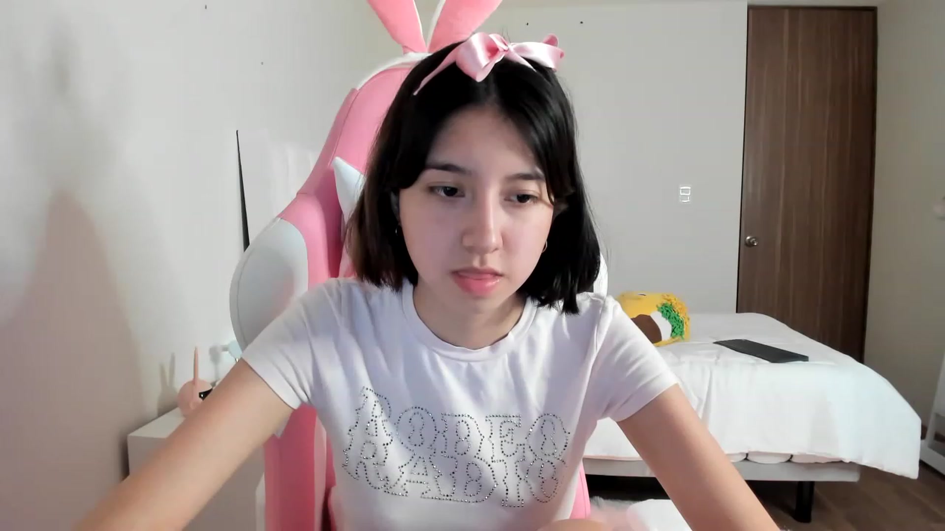 Gallery image thumbnail from Cherrycute666's myfreecams stream on, 03/11/2023, 08:44 image 17 of 20