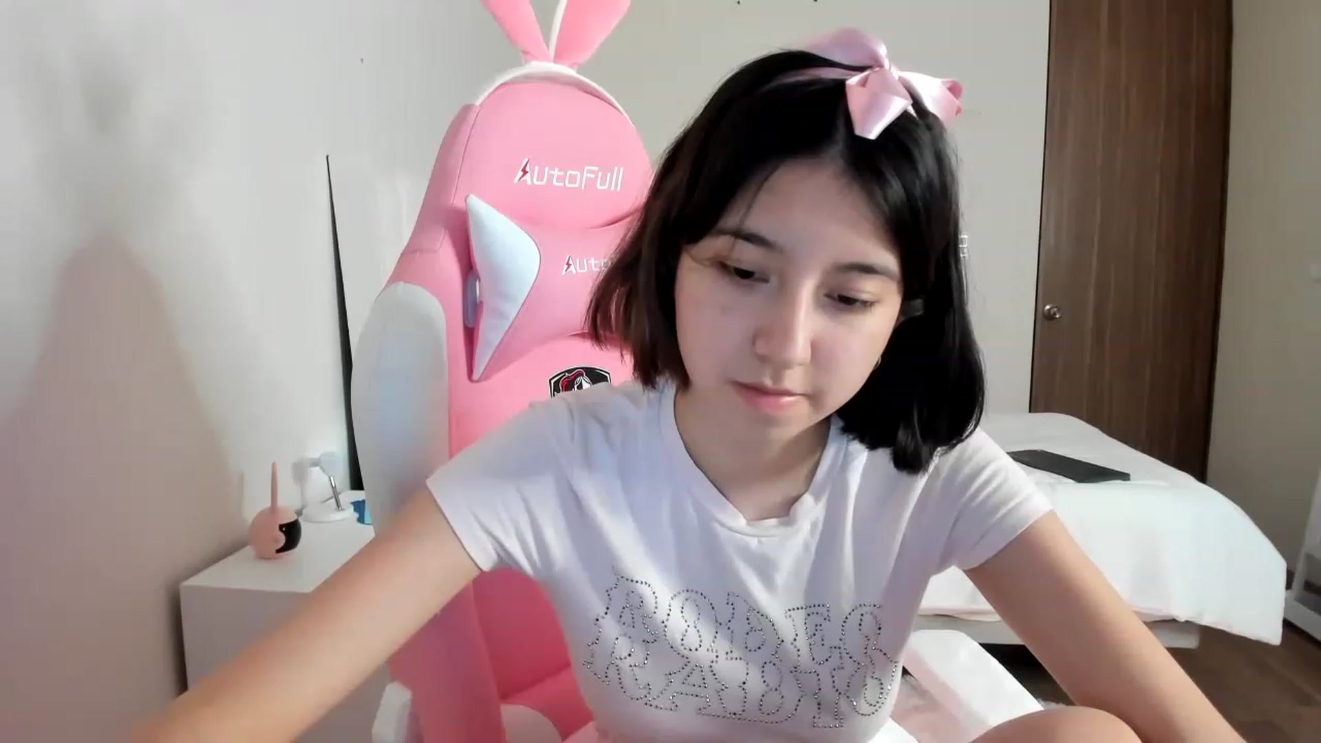 Gallery image thumbnail from Cherrycute666's myfreecams stream on, 03/11/2023, 09:46 image 4 of 20