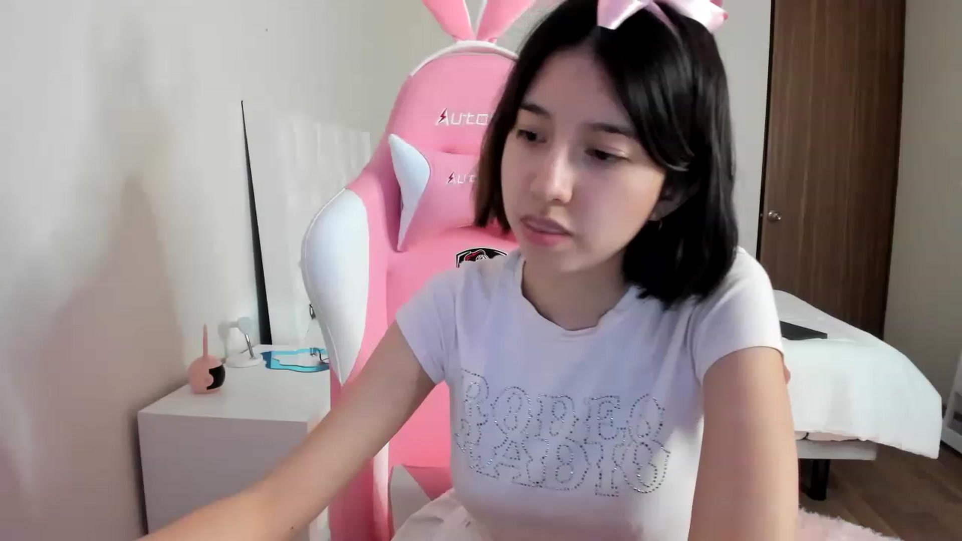 Gallery image thumbnail from Cherrycute666's myfreecams stream on, 03/11/2023, 09:46 image 15 of 20