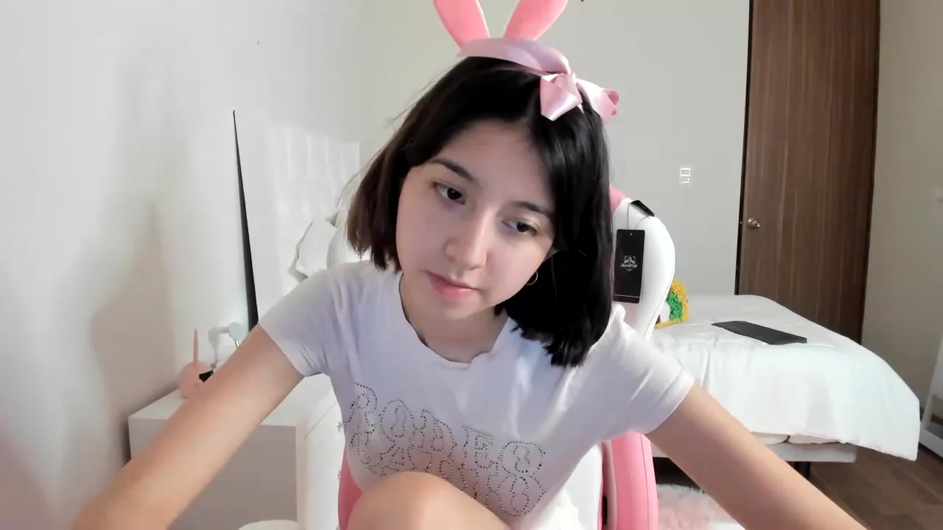 Gallery image thumbnail from Cherrycute666's myfreecams stream on, 03/11/2023, 09:46 image 8 of 20