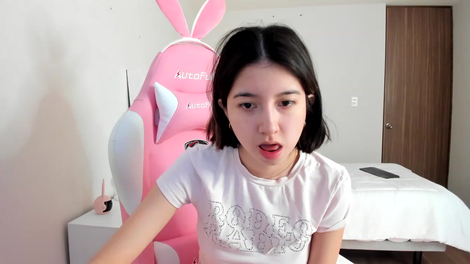 Gallery image thumbnail from Cherrycute666's myfreecams stream on, 03/11/2023, 18:59 image 16 of 20