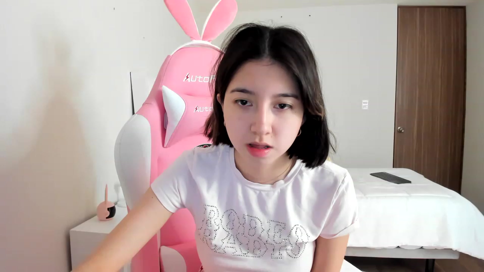 Gallery image thumbnail from Cherrycute666's myfreecams stream on, 03/11/2023, 18:59 image 14 of 20