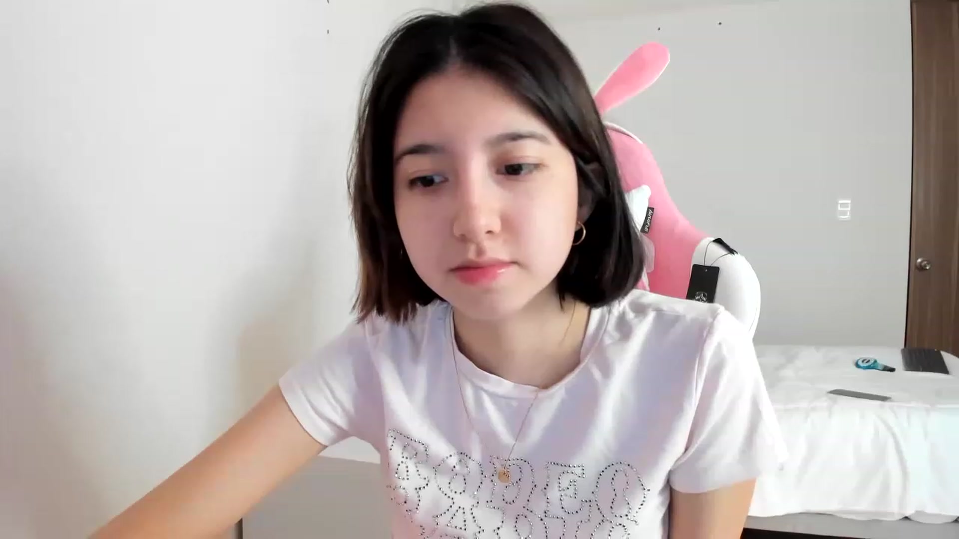 Gallery image thumbnail from Cherrycute666's myfreecams stream on, 03/11/2023, 21:38 image 2 of 20
