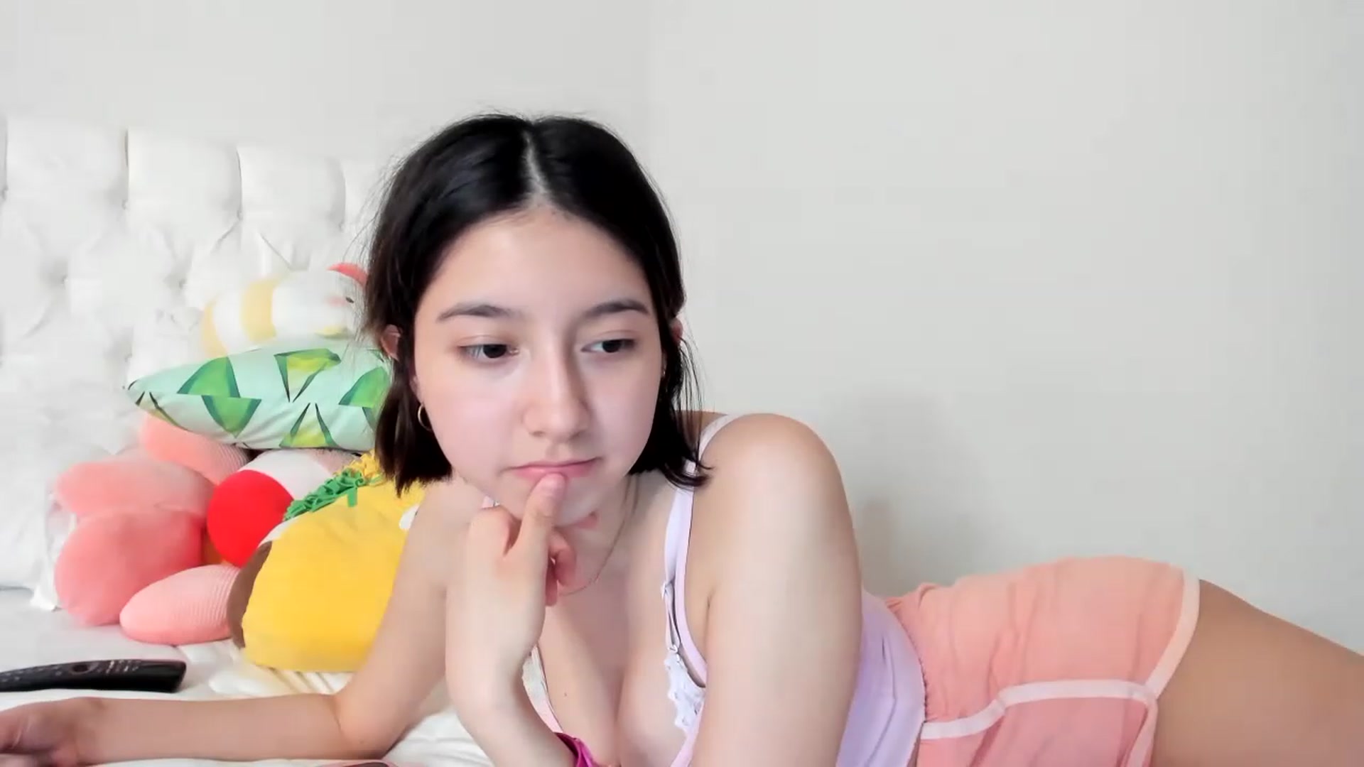Gallery image thumbnail from Cherrycute666's myfreecams stream on, 03/12/2023, 02:02 image 16 of 20