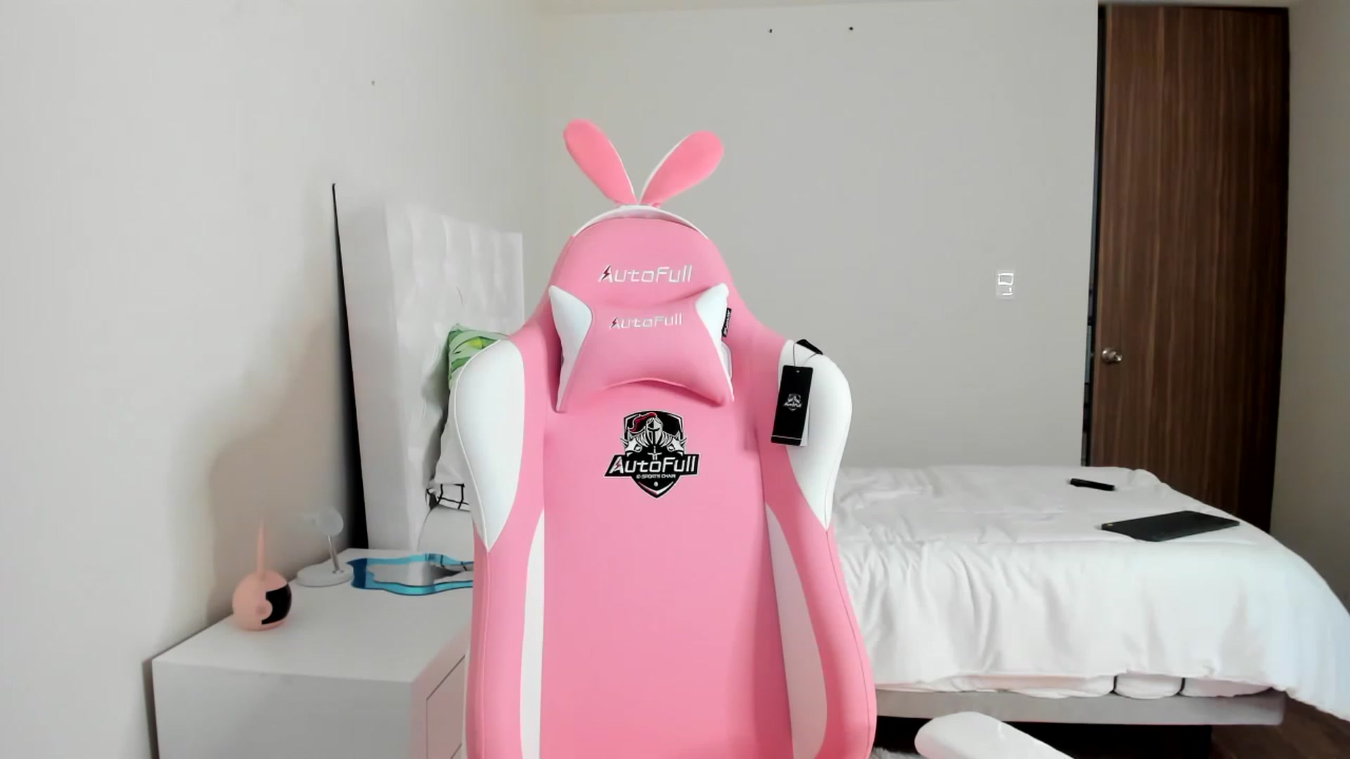 Gallery image thumbnail from Cherrycute666's myfreecams stream on, 03/12/2023, 15:58 image 1 of 20