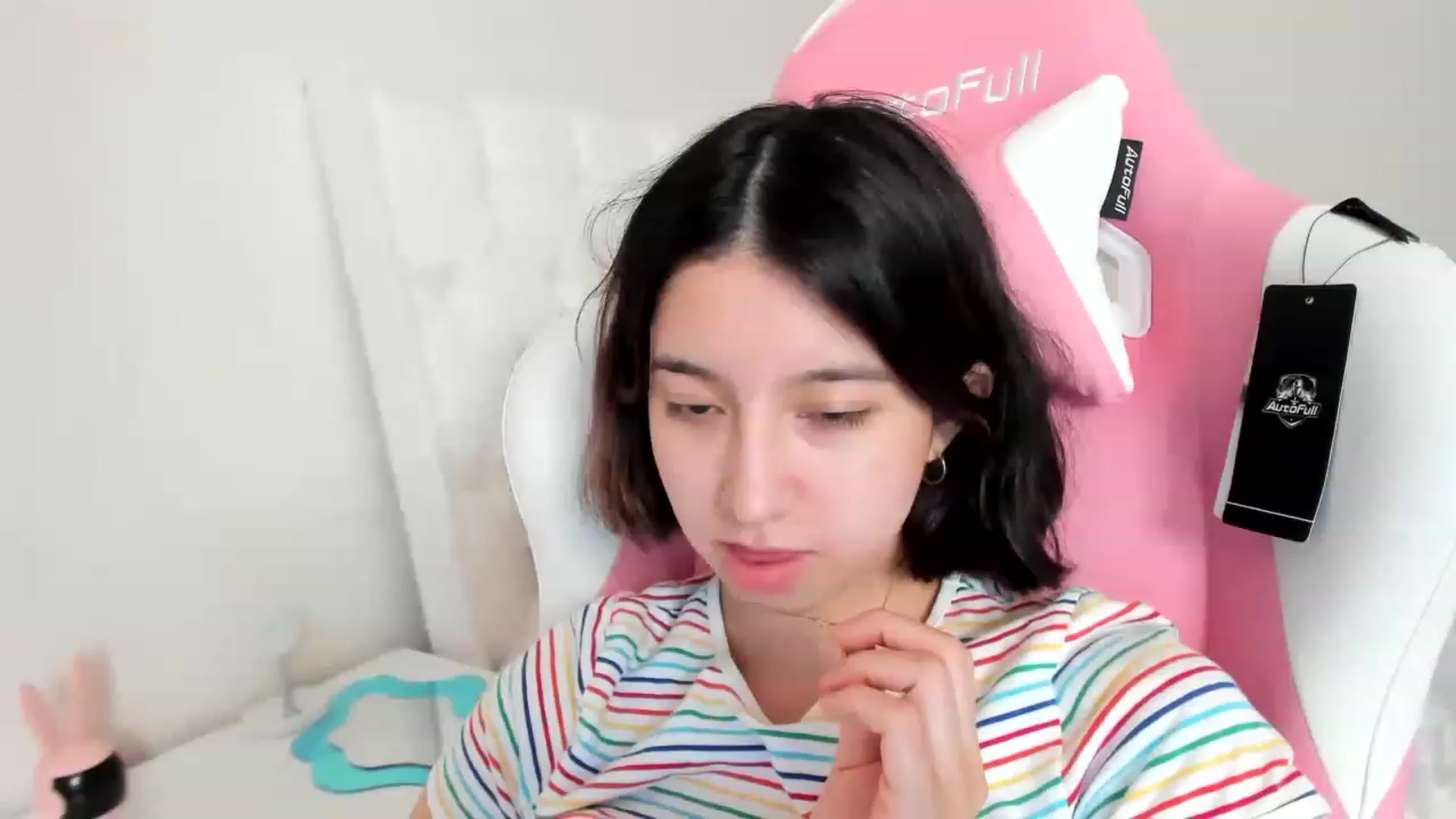 Gallery image thumbnail from Cherrycute666's myfreecams stream on, 03/12/2023, 15:58 image 14 of 20