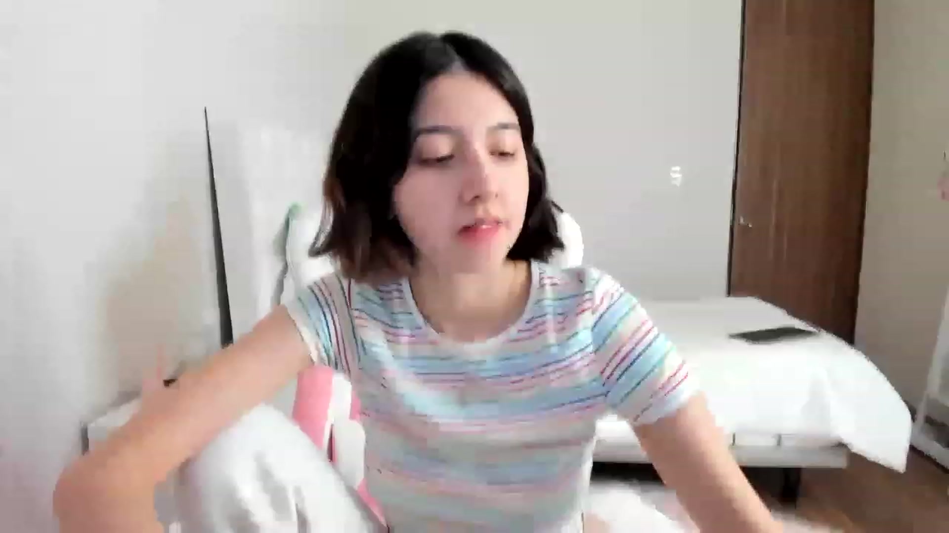 Gallery image thumbnail from Cherrycute666's myfreecams stream on, 03/12/2023, 16:12 image 14 of 20