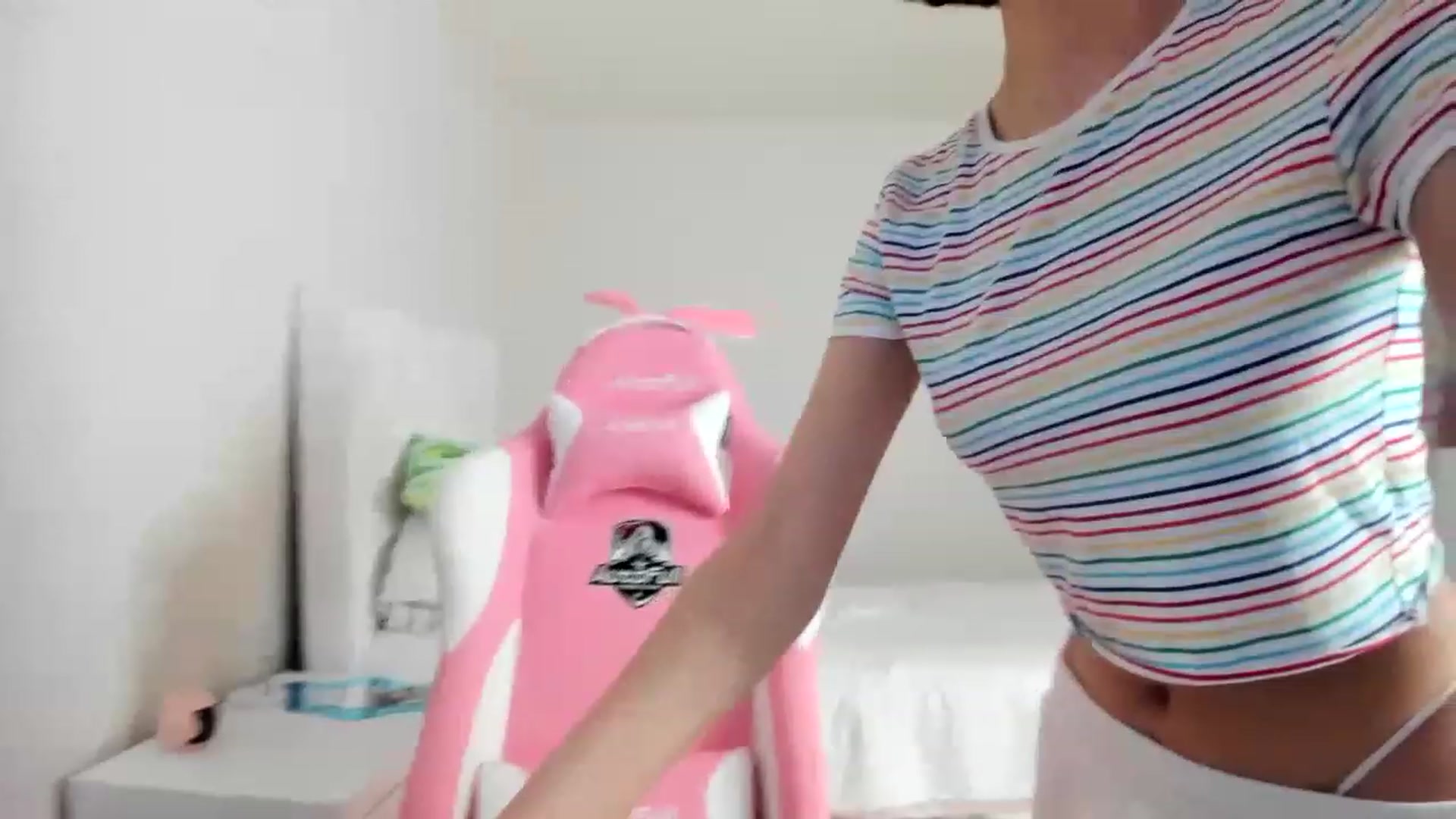 Gallery image thumbnail from Cherrycute666's myfreecams stream on, 03/12/2023, 16:12 image 19 of 20
