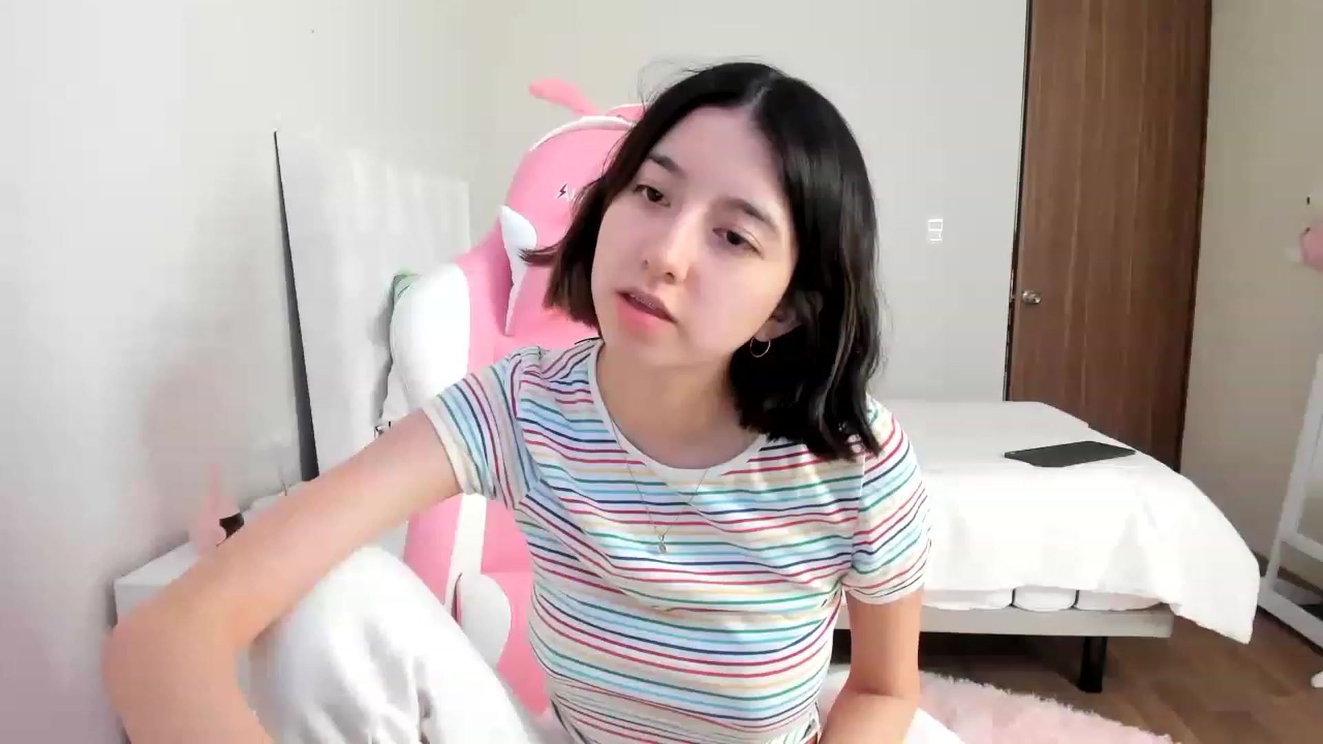 Gallery image thumbnail from Cherrycute666's myfreecams stream on, 03/12/2023, 16:12 image 15 of 20
