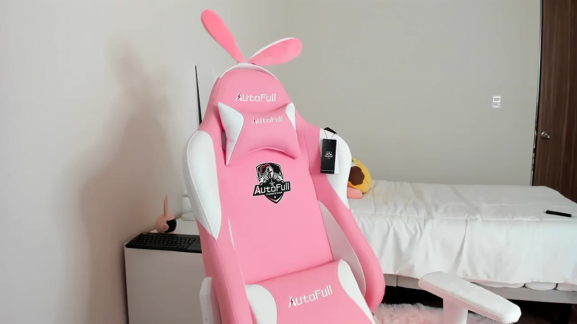 Gallery image thumbnail from Cherrycute666's myfreecams stream on, 03/12/2023, 20:24 image 19 of 20