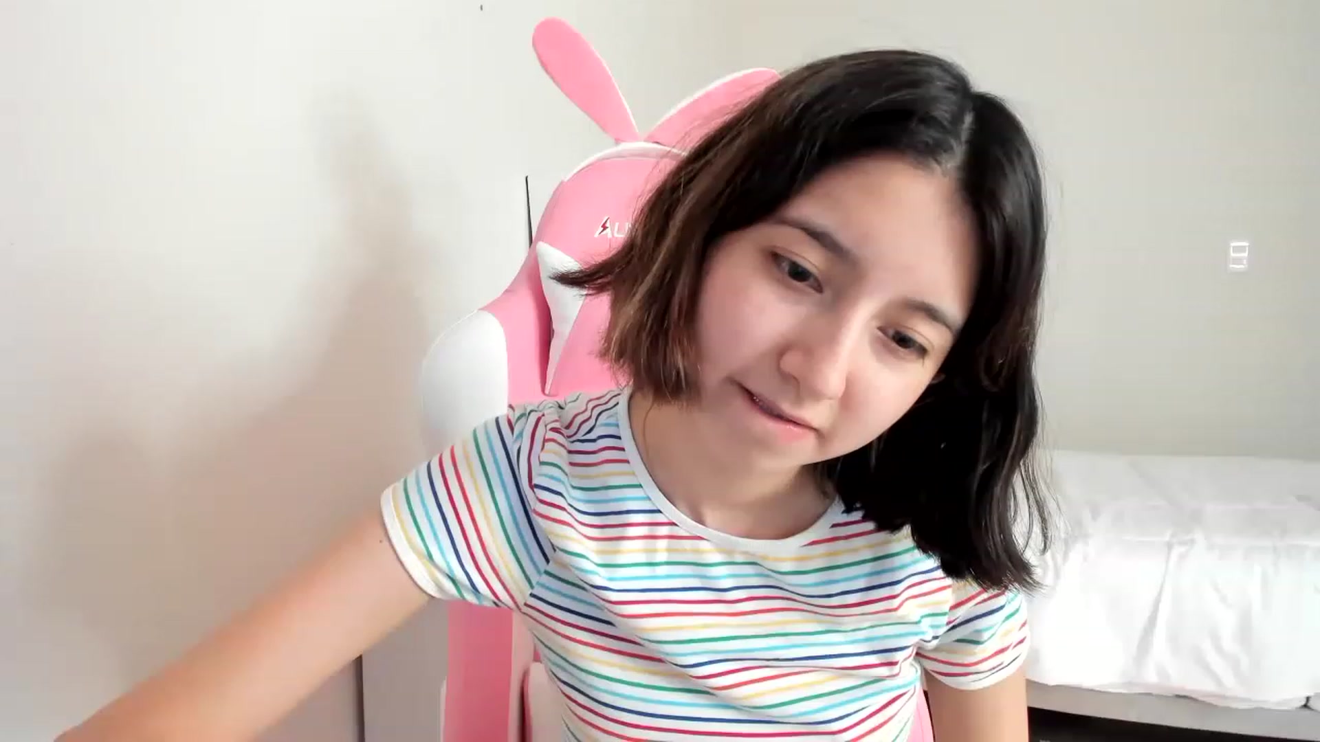 Gallery image thumbnail from Cherrycute666's myfreecams stream on, 03/12/2023, 20:24 image 3 of 20