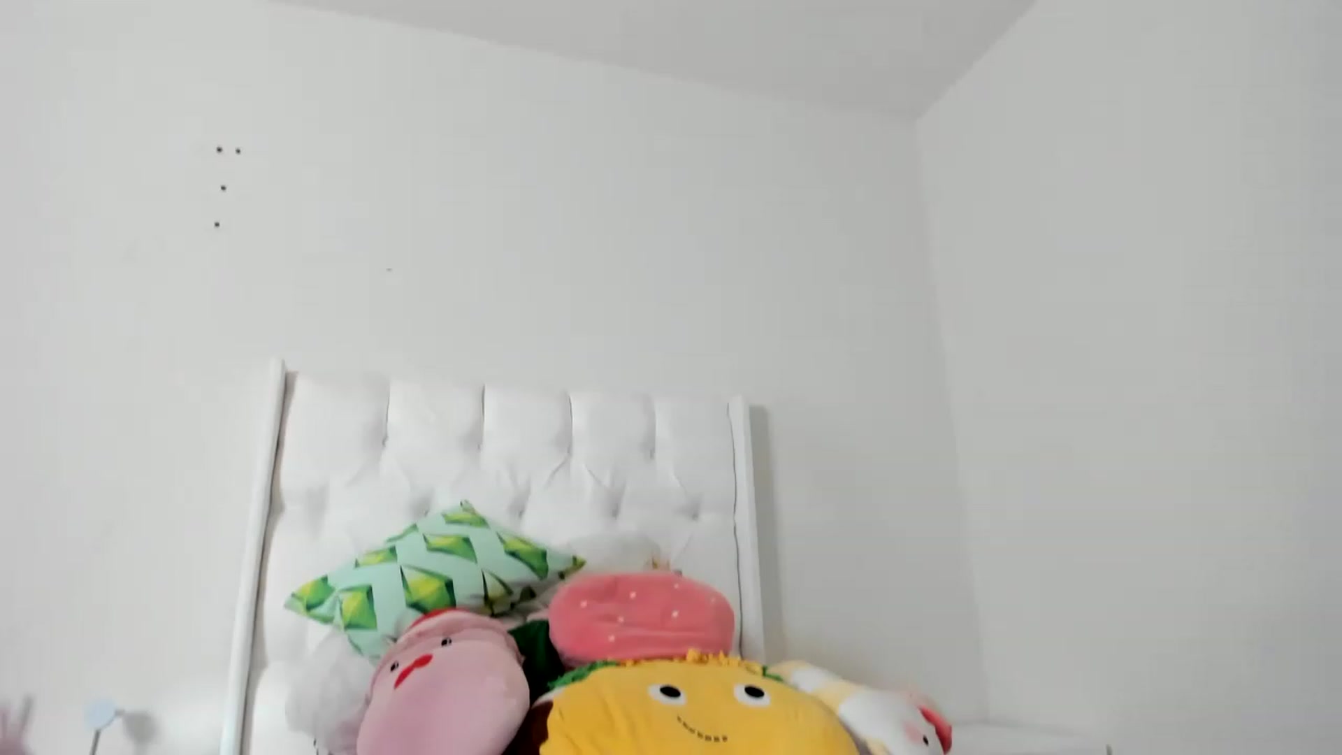 Gallery image thumbnail from Cherrycute666's myfreecams stream on, 03/13/2023, 04:19 image 5 of 20