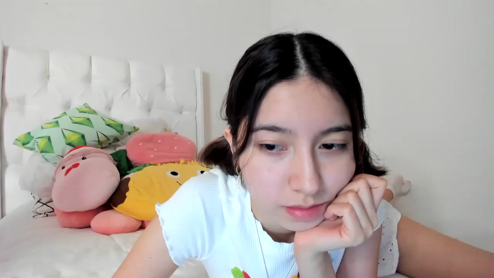 Gallery image thumbnail from Cherrycute666's myfreecams stream on, 03/13/2023, 04:19 image 6 of 20