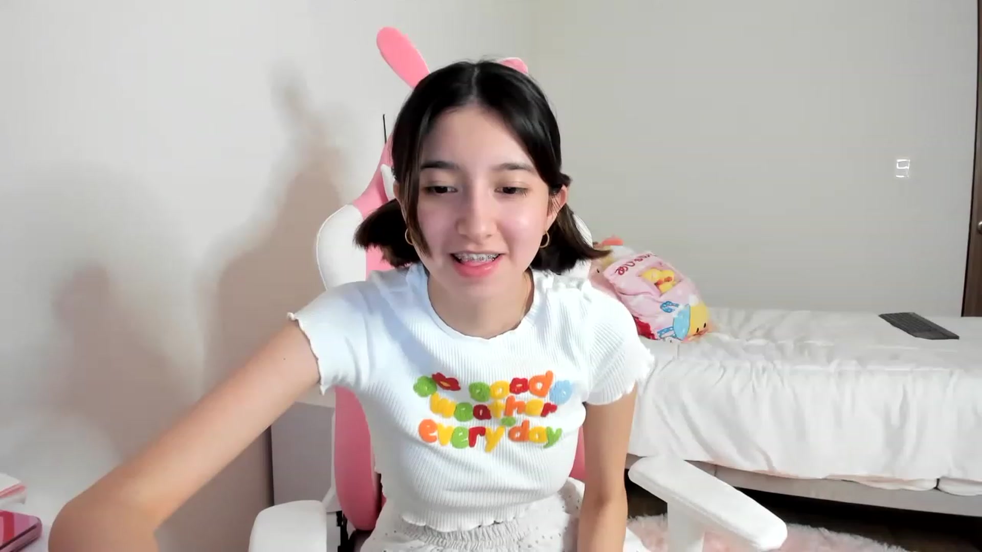 Gallery image thumbnail from Cherrycute666's myfreecams stream on, 03/13/2023, 09:48 image 8 of 20