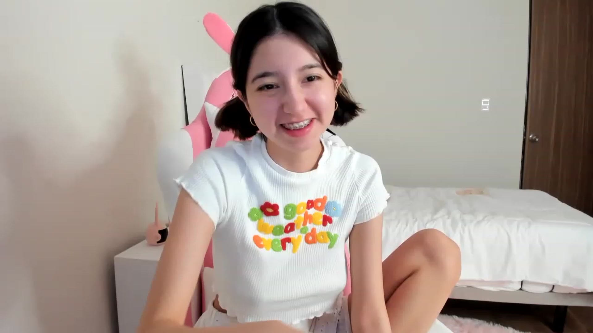 Gallery image thumbnail from Cherrycute666's myfreecams stream on, 03/13/2023, 14:59 image 6 of 20