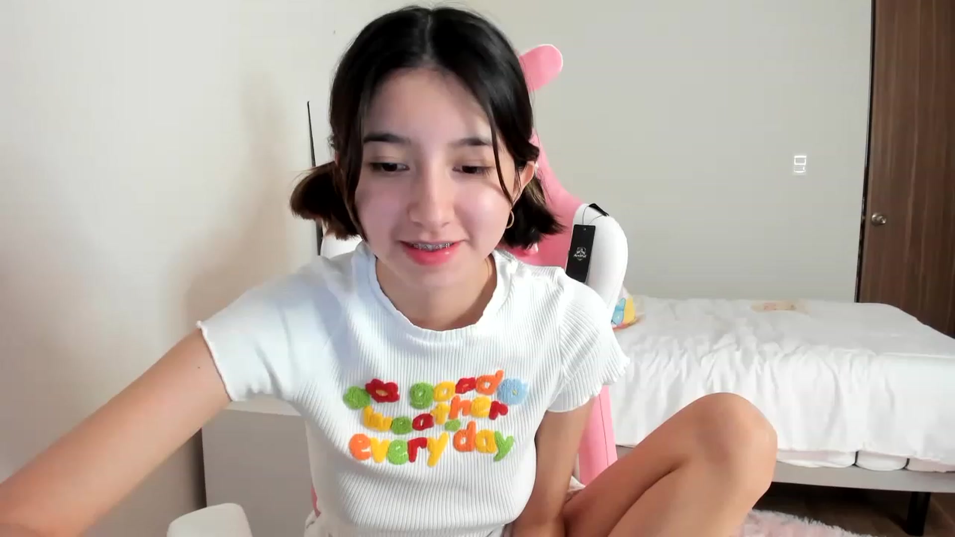 Gallery image thumbnail from Cherrycute666's myfreecams stream on, 03/13/2023, 14:59 image 12 of 20