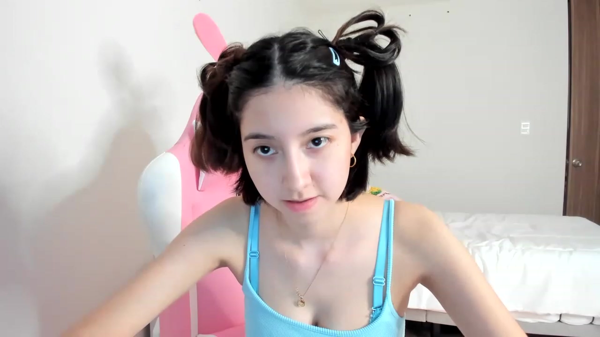 Gallery image thumbnail from Cherrycute666's myfreecams stream on, 03/14/2023, 24:00 image 10 of 20