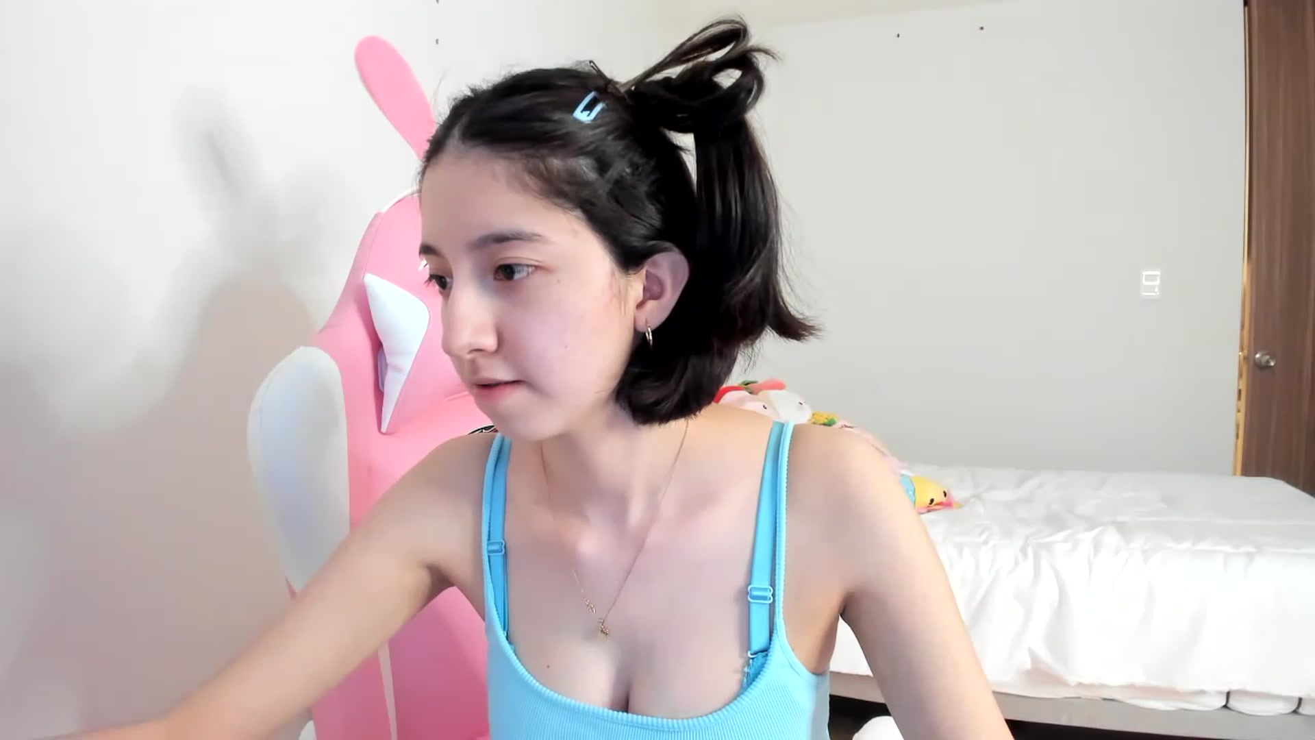 Gallery image thumbnail from Cherrycute666's myfreecams stream on, 03/14/2023, 24:00 image 8 of 20