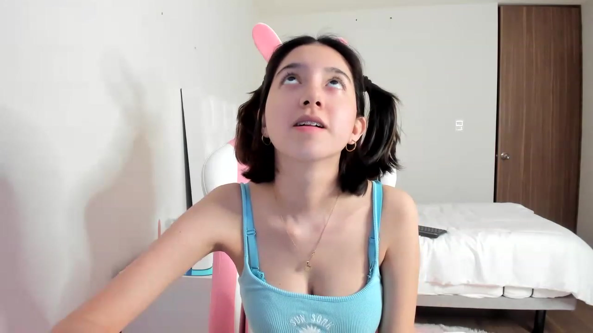 Gallery image thumbnail from Cherrycute666's myfreecams stream on, 03/14/2023, 09:07 image 12 of 20