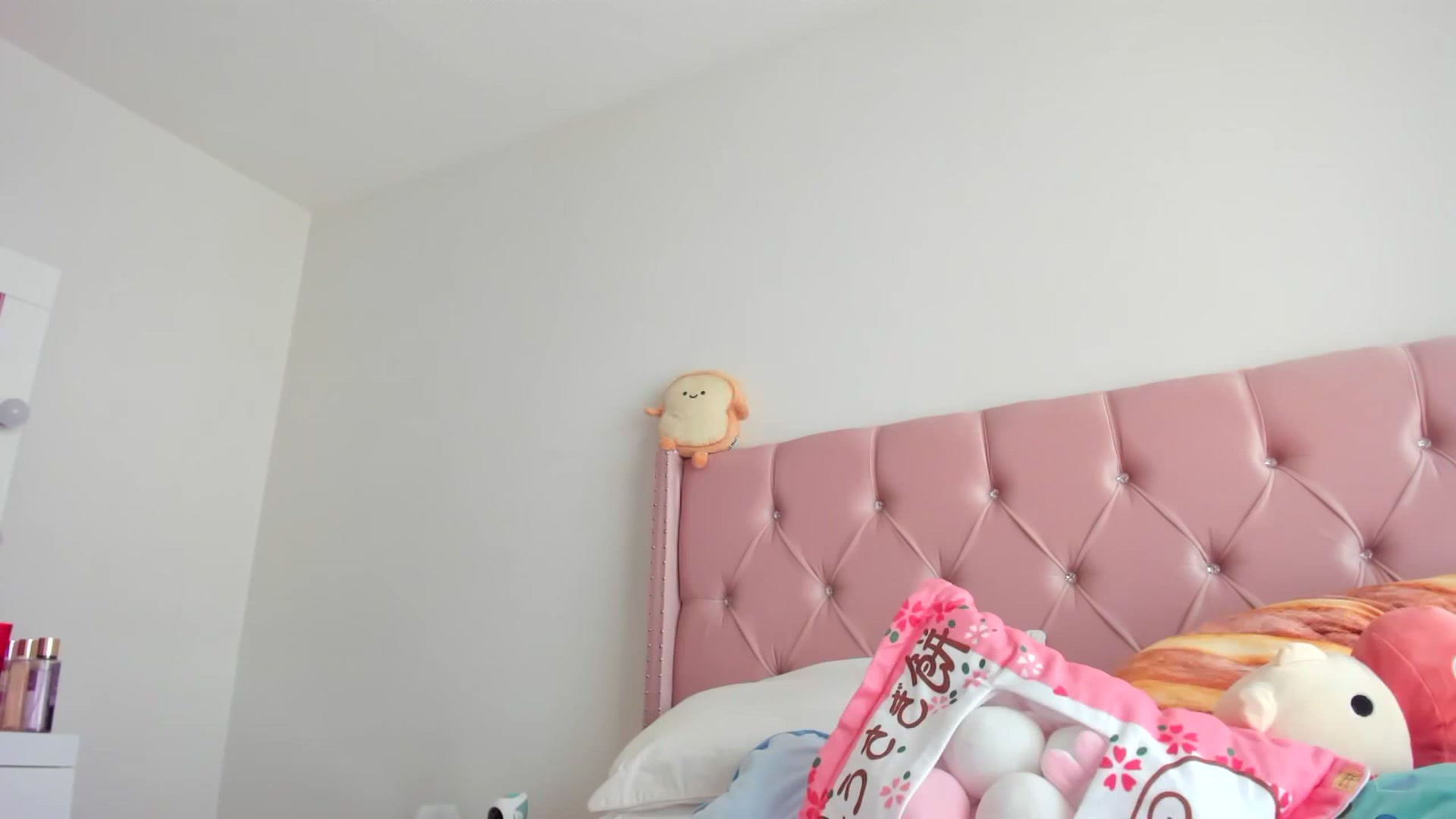 Gallery image thumbnail from Cherrycute666's myfreecams stream on, 03/14/2023, 17:08 image 10 of 20