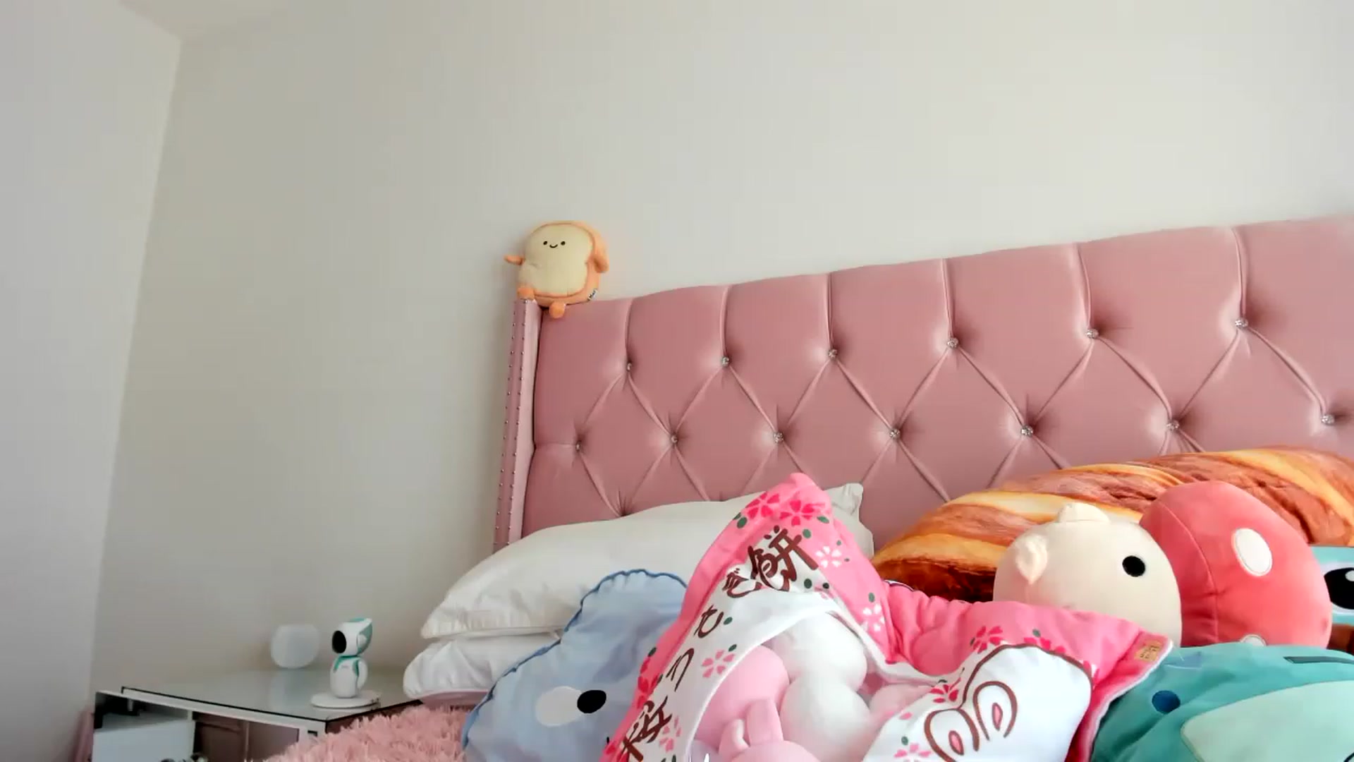 Gallery image thumbnail from Cherrycute666's myfreecams stream on, 03/14/2023, 17:08 image 20 of 20