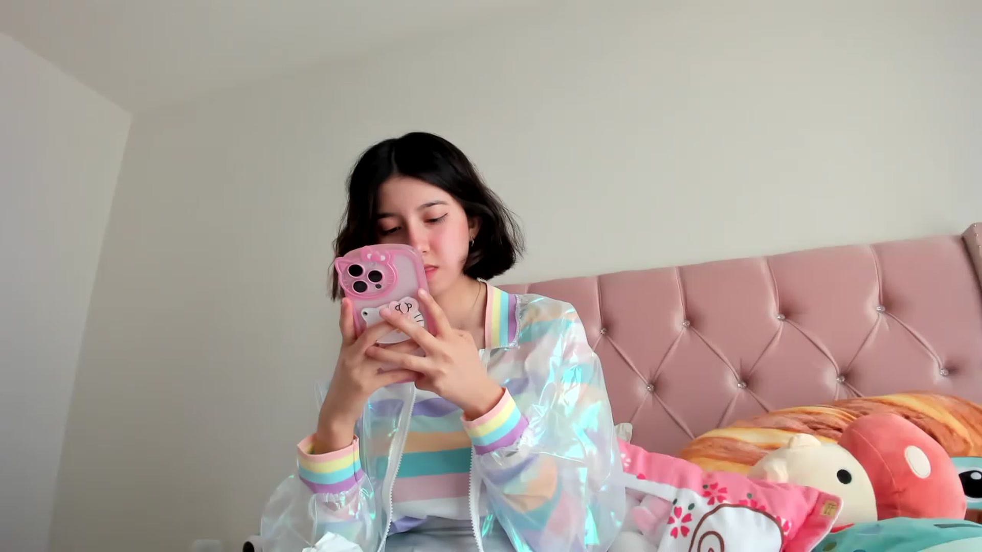 Gallery image thumbnail from Cherrycute666's myfreecams stream on, 03/14/2023, 17:08 image 12 of 20