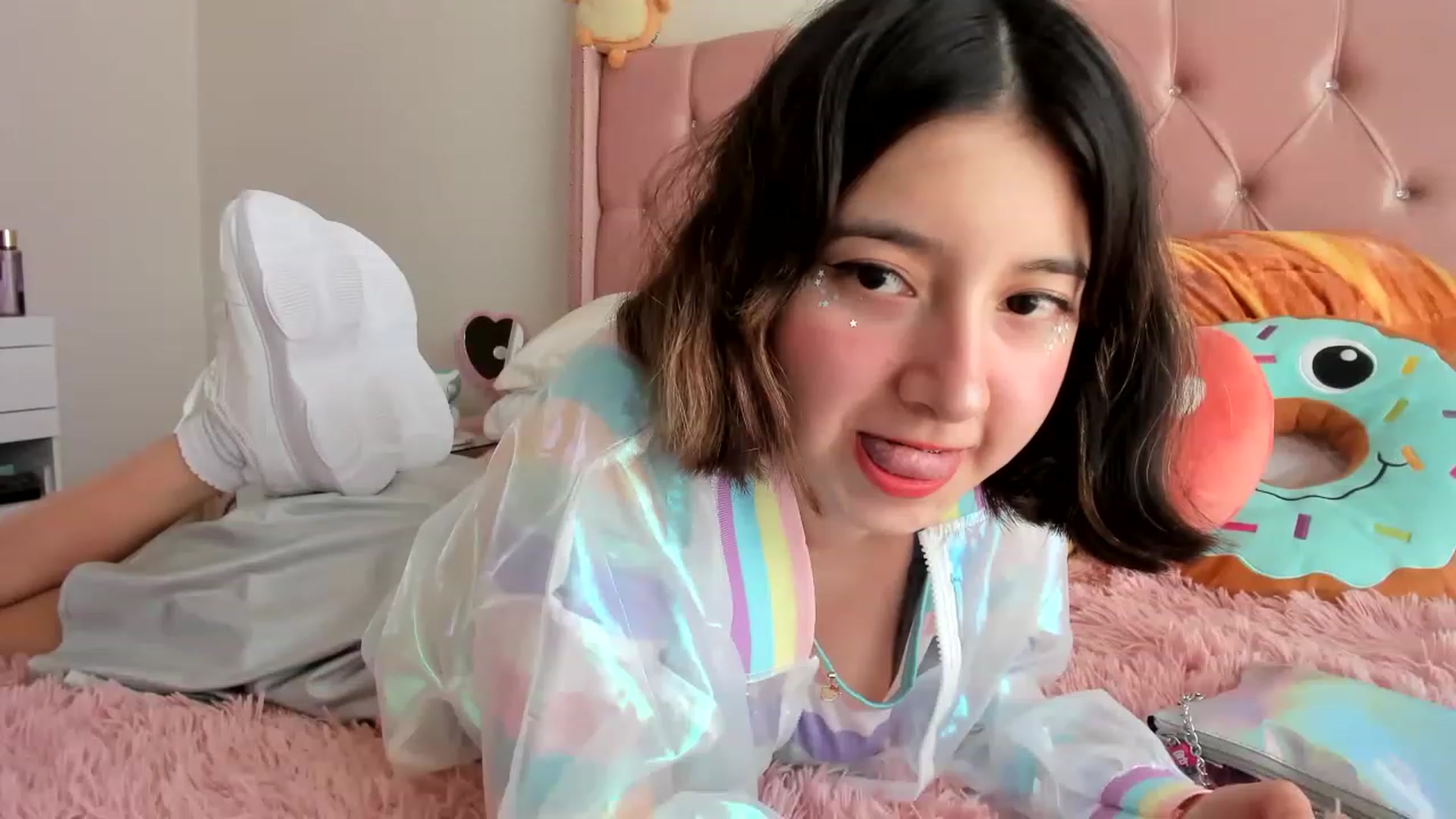 Gallery image thumbnail from Cherrycute666's myfreecams stream on, 03/14/2023, 18:35 image 12 of 20