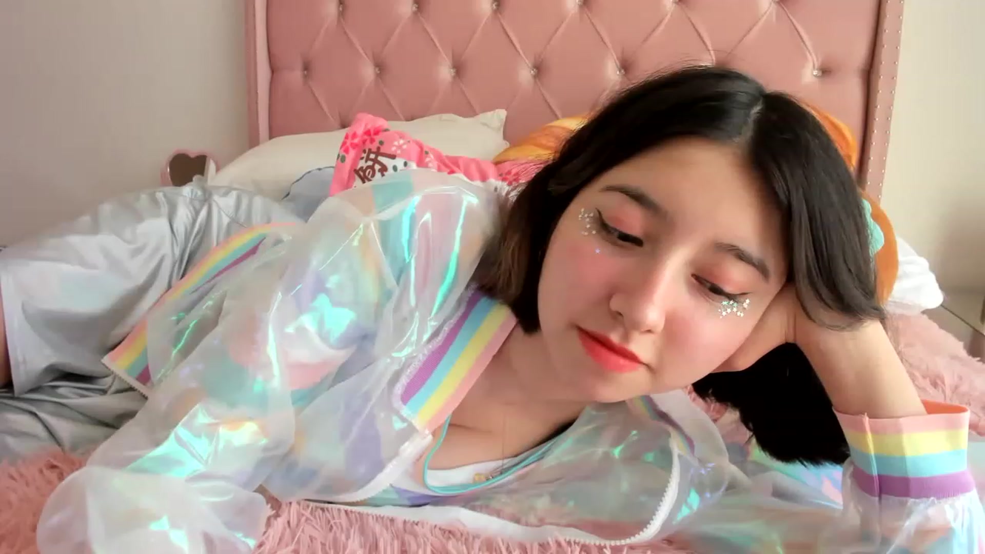 Gallery image thumbnail from Cherrycute666's myfreecams stream on, 03/14/2023, 18:35 image 18 of 20