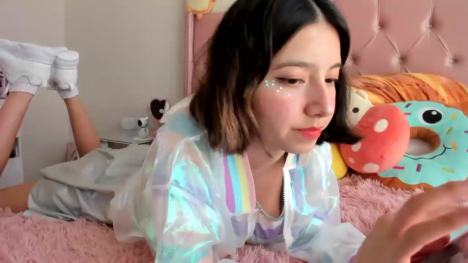 Gallery image thumbnail from Cherrycute666's myfreecams stream on, 03/14/2023, 18:35 image 10 of 20