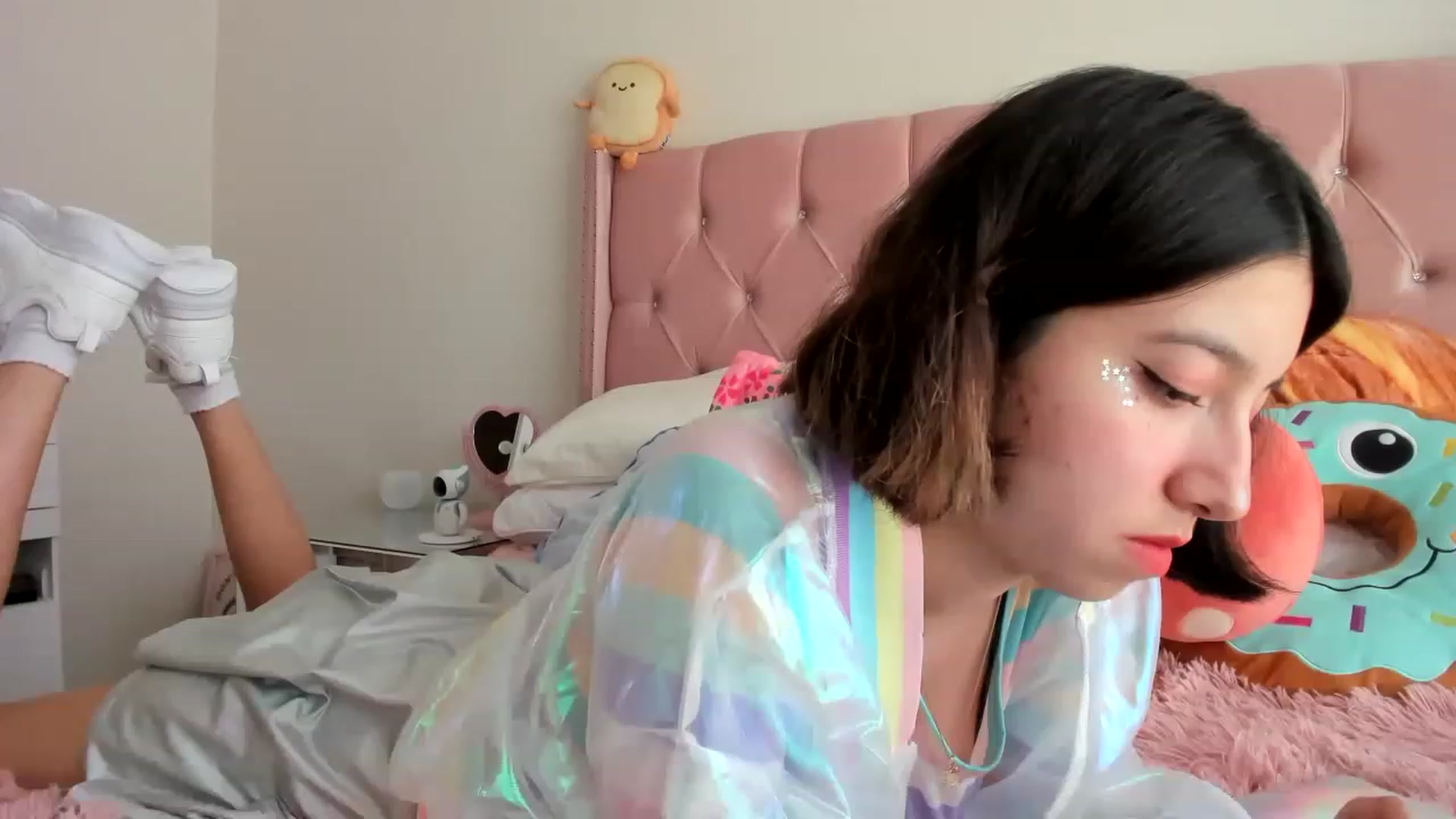 Gallery image thumbnail from Cherrycute666's myfreecams stream on, 03/14/2023, 18:35 image 7 of 20
