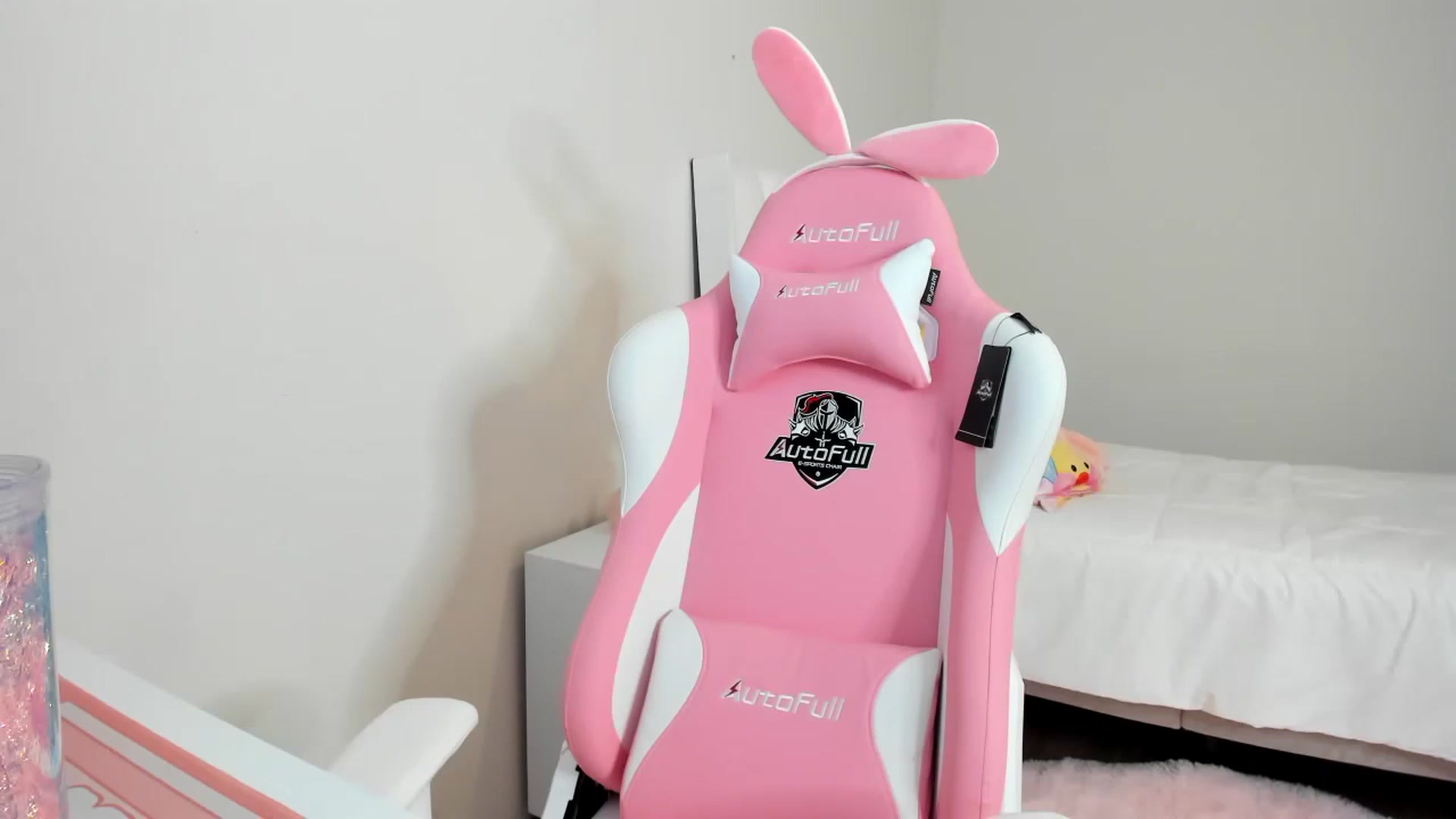 Gallery image thumbnail from Cherrycute666's myfreecams stream on, 03/15/2023, 04:23 image 16 of 20