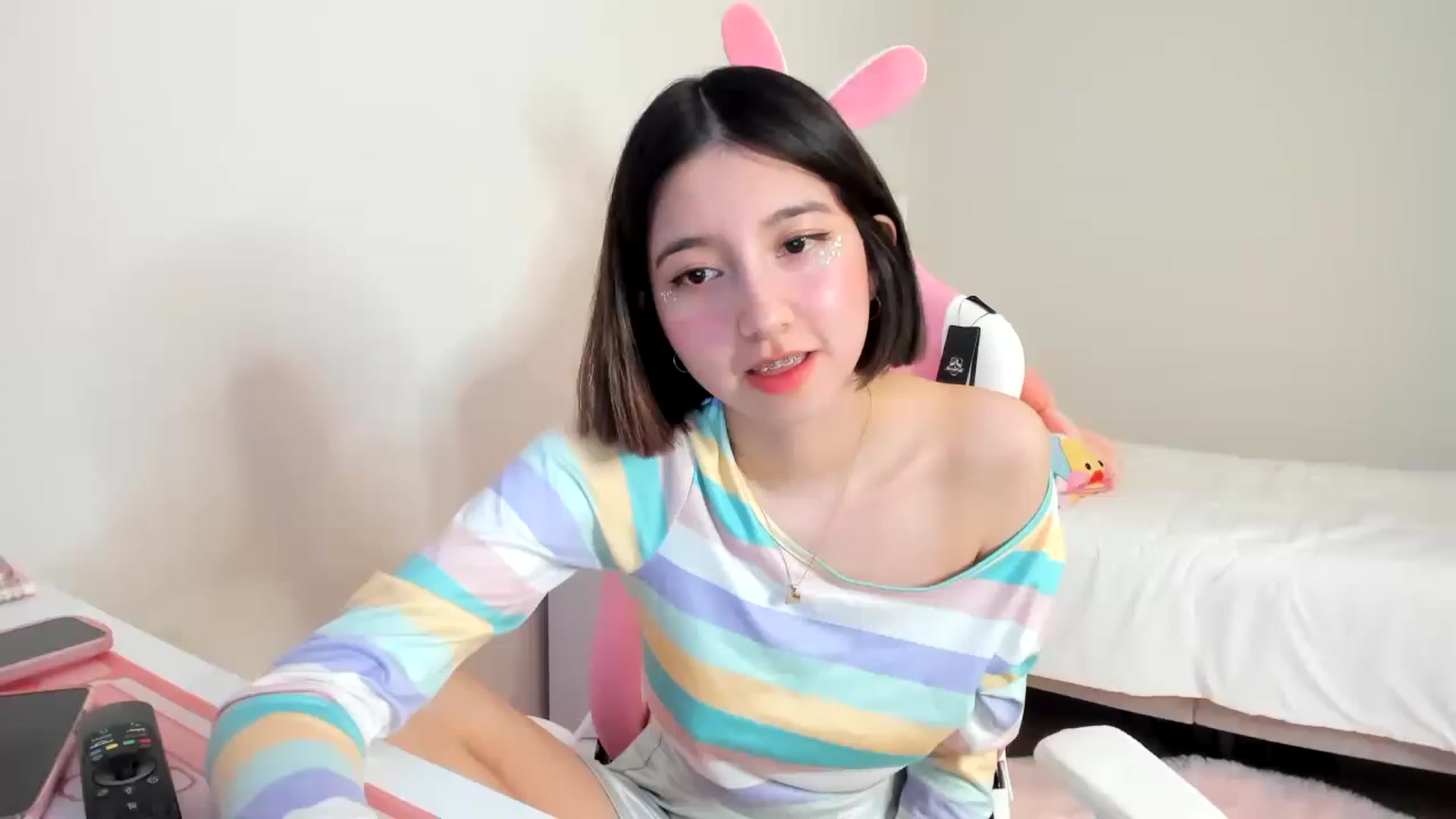 Gallery image thumbnail from Cherrycute666's myfreecams stream on, 03/15/2023, 04:23 image 7 of 20