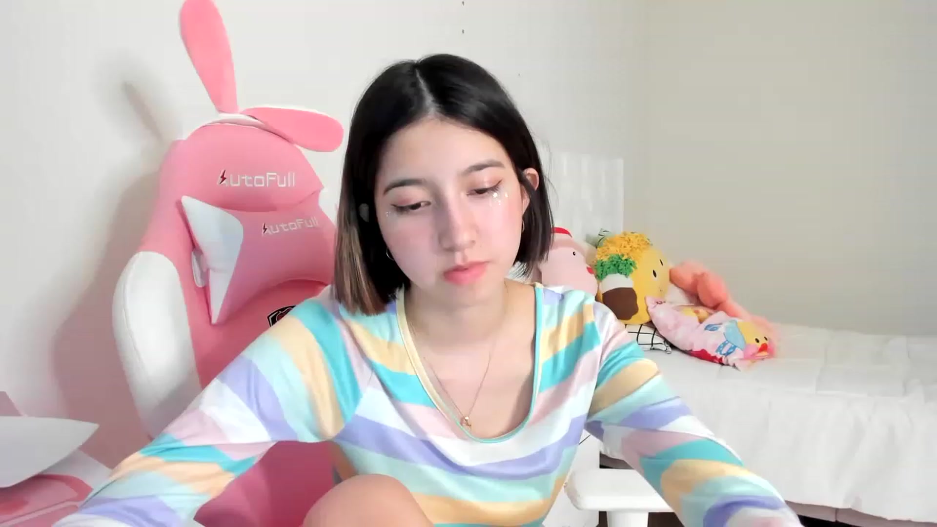 Gallery image thumbnail from Cherrycute666's myfreecams stream on, 03/15/2023, 07:04 image 10 of 20