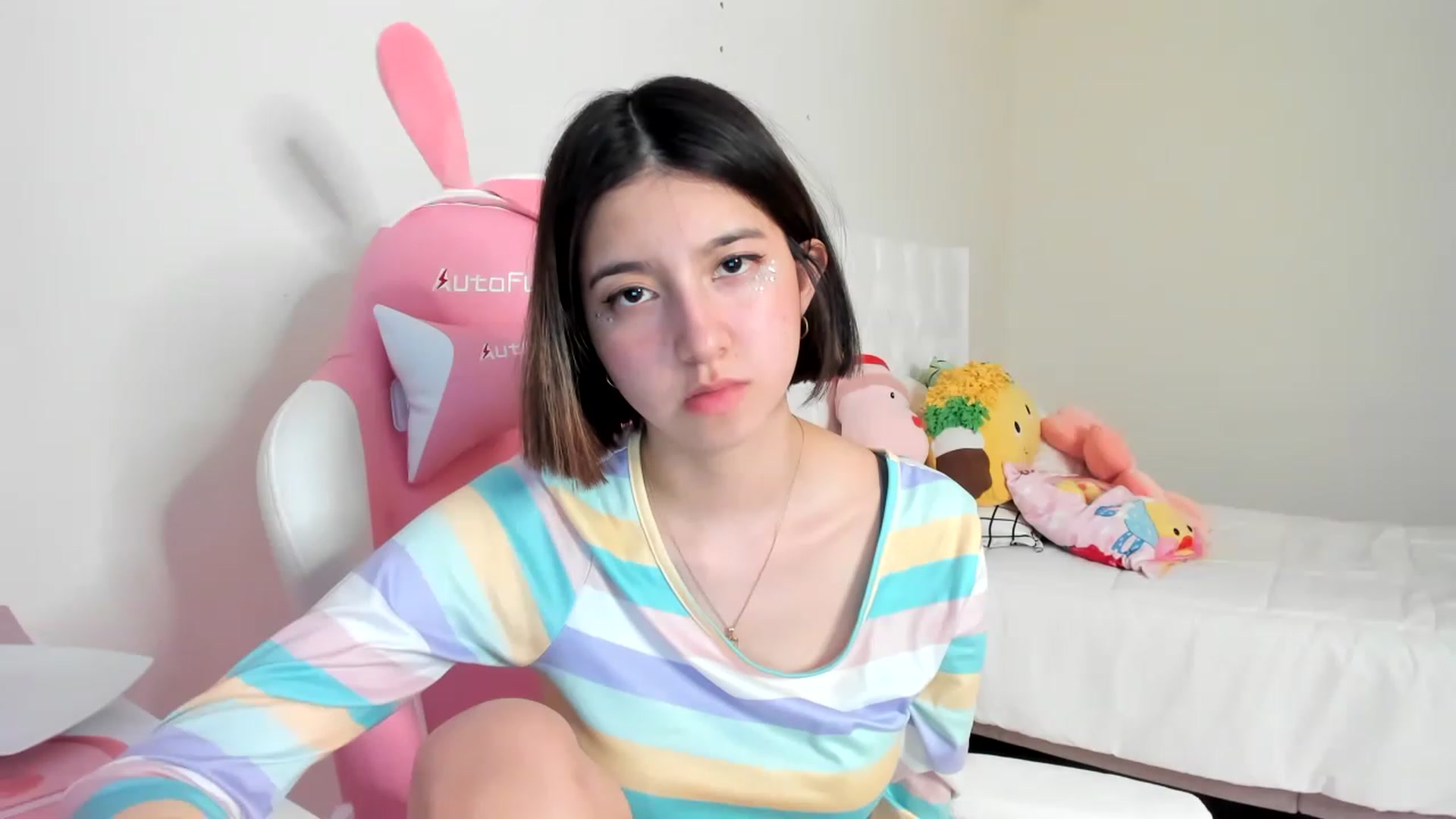Gallery image thumbnail from Cherrycute666's myfreecams stream on, 03/15/2023, 07:04 image 8 of 20