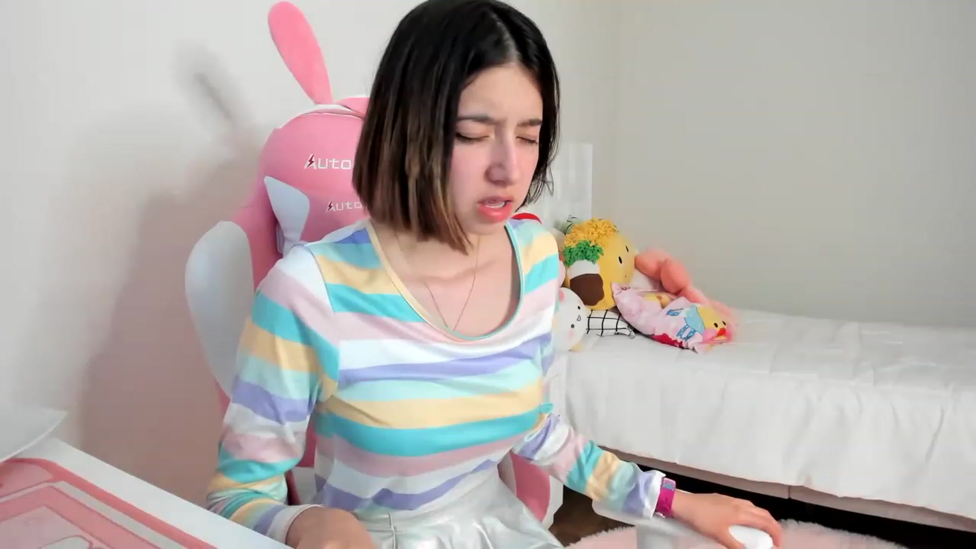 Gallery image thumbnail from Cherrycute666's myfreecams stream on, 03/15/2023, 07:04 image 6 of 20
