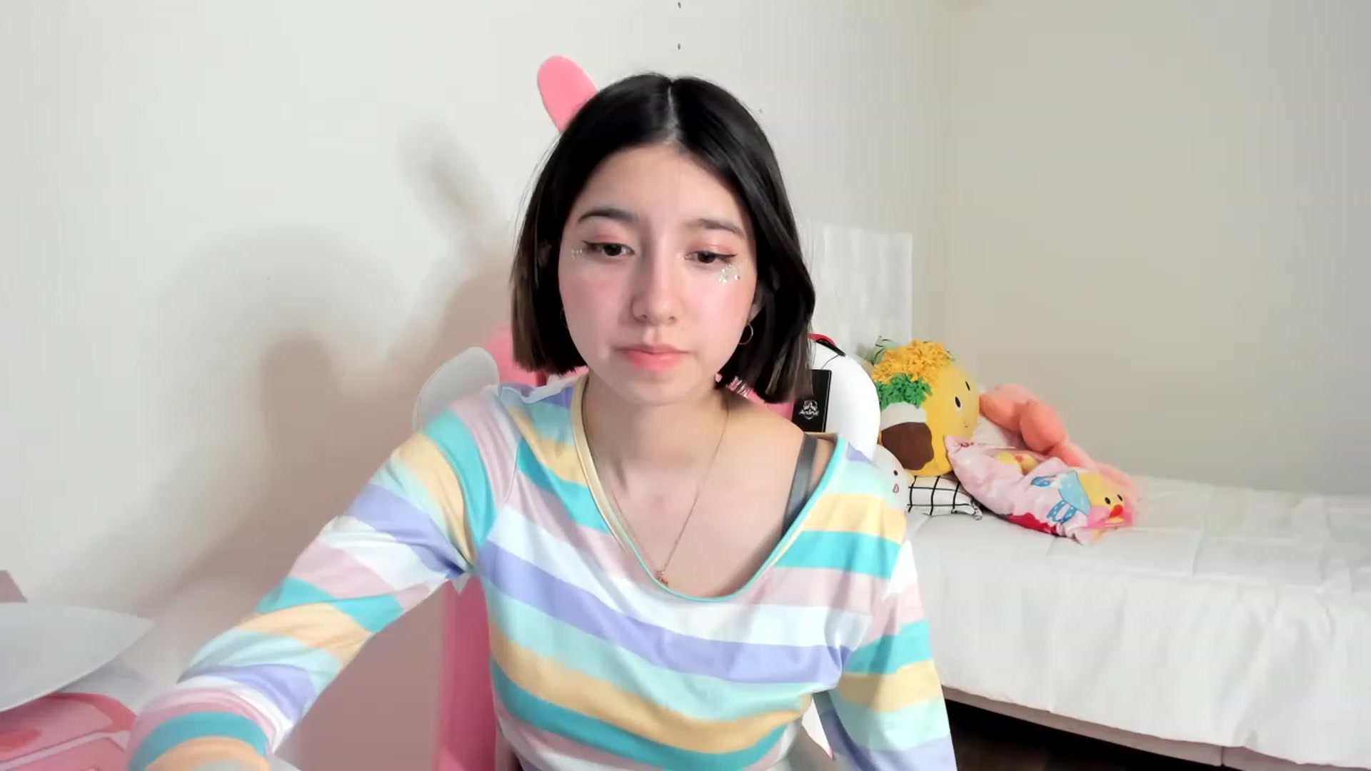 Gallery image thumbnail from Cherrycute666's myfreecams stream on, 03/15/2023, 07:04 image 11 of 20